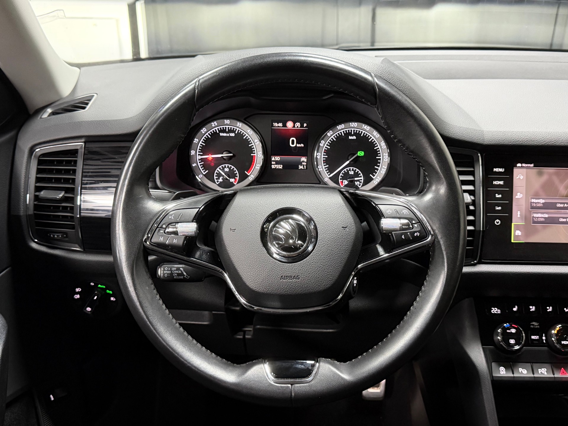 SKODA Kodiaq 2.0 TDI SCR Style 4x4 DSG-image-12