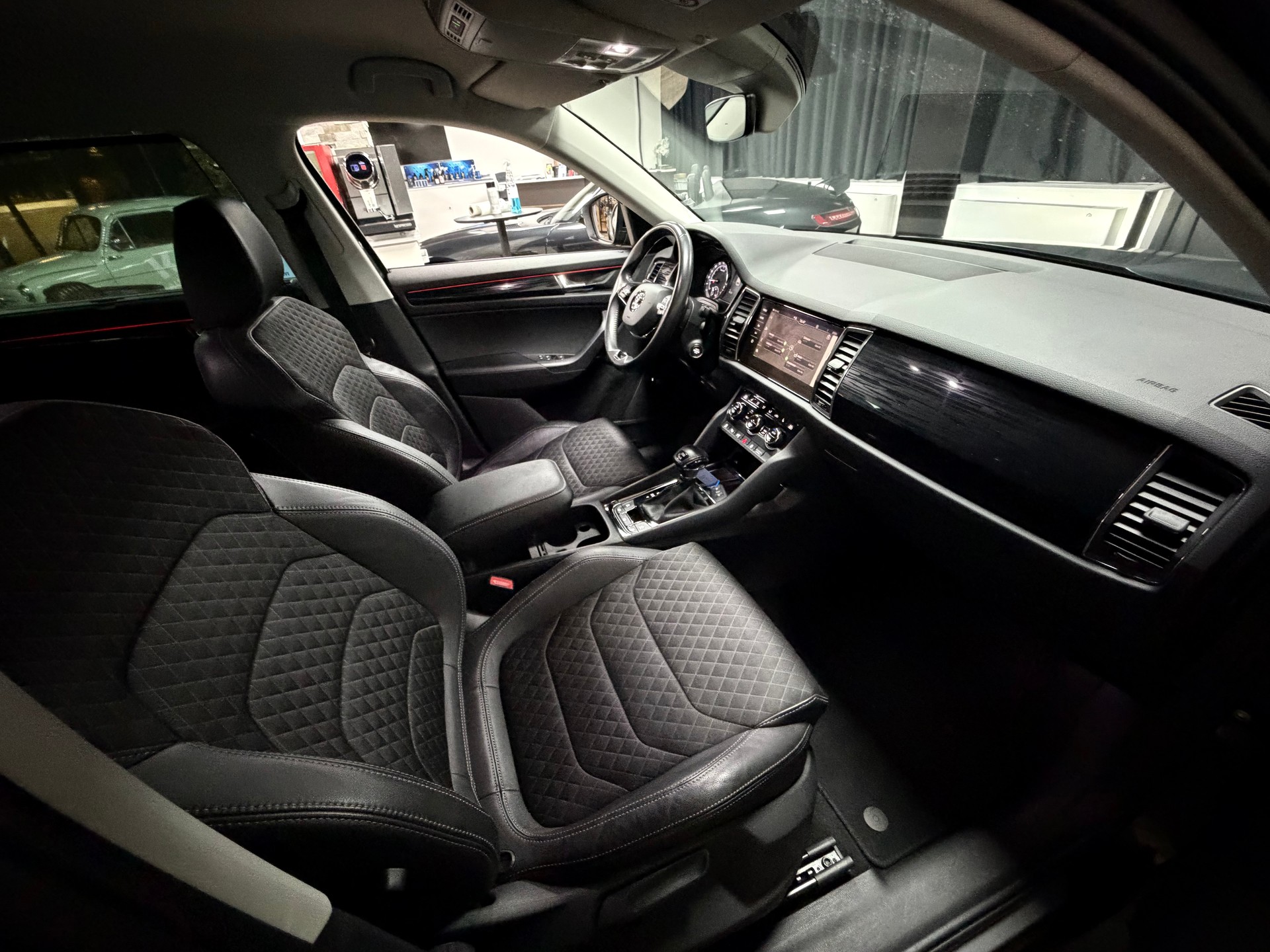 SKODA Kodiaq 2.0 TDI SCR Style 4x4 DSG-image-27