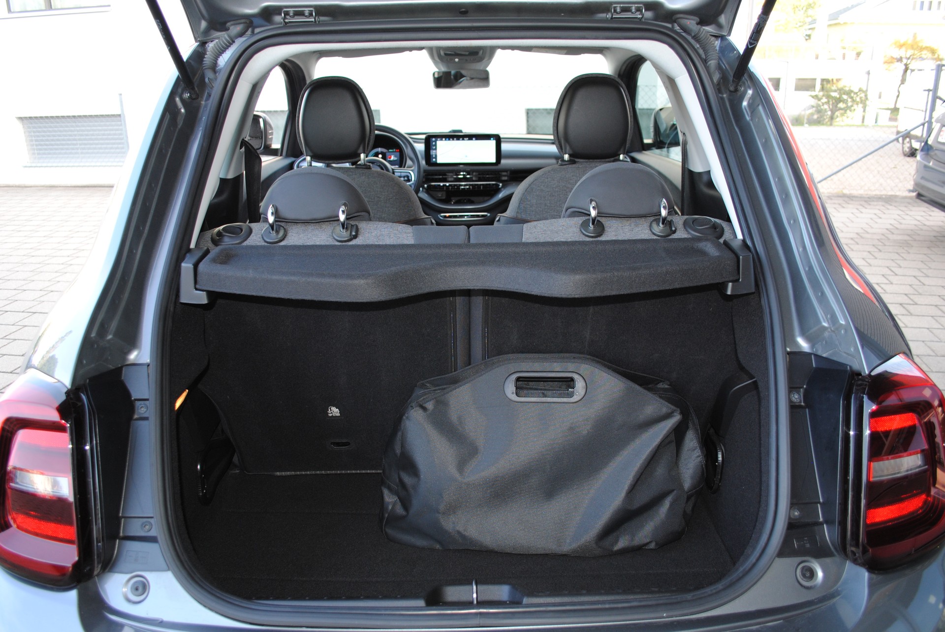 FIAT 500 electric 87 kW Icon-image-14