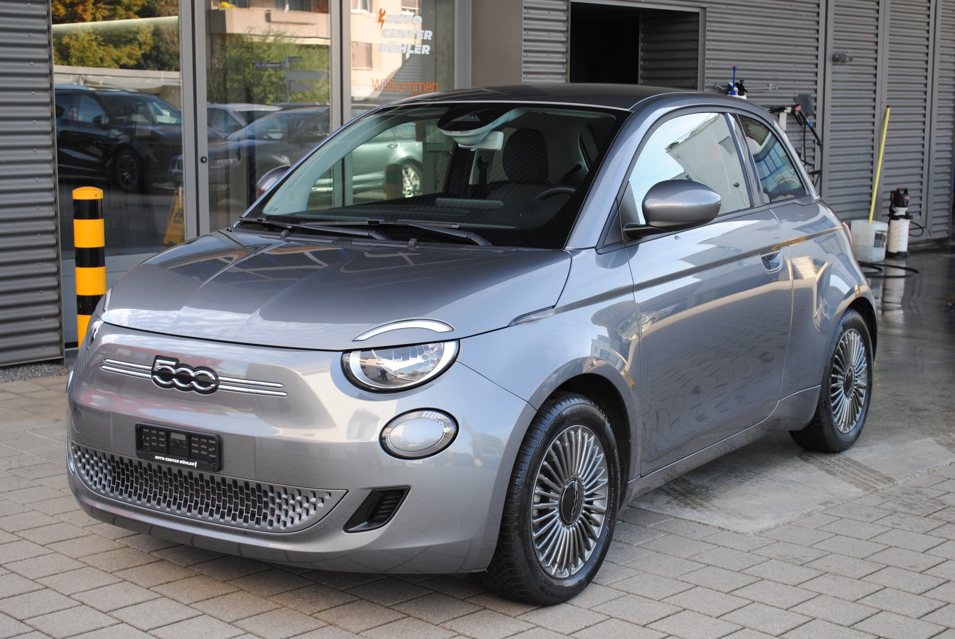 FIAT 500 electric 87 kW Icon-image-2