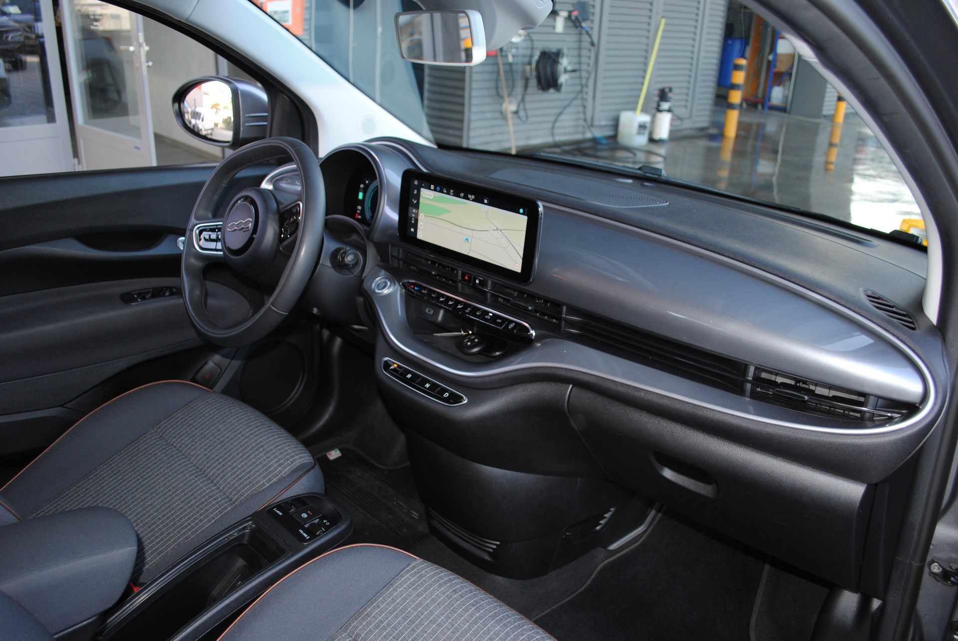 FIAT 500 electric 87 kW Icon-image-11