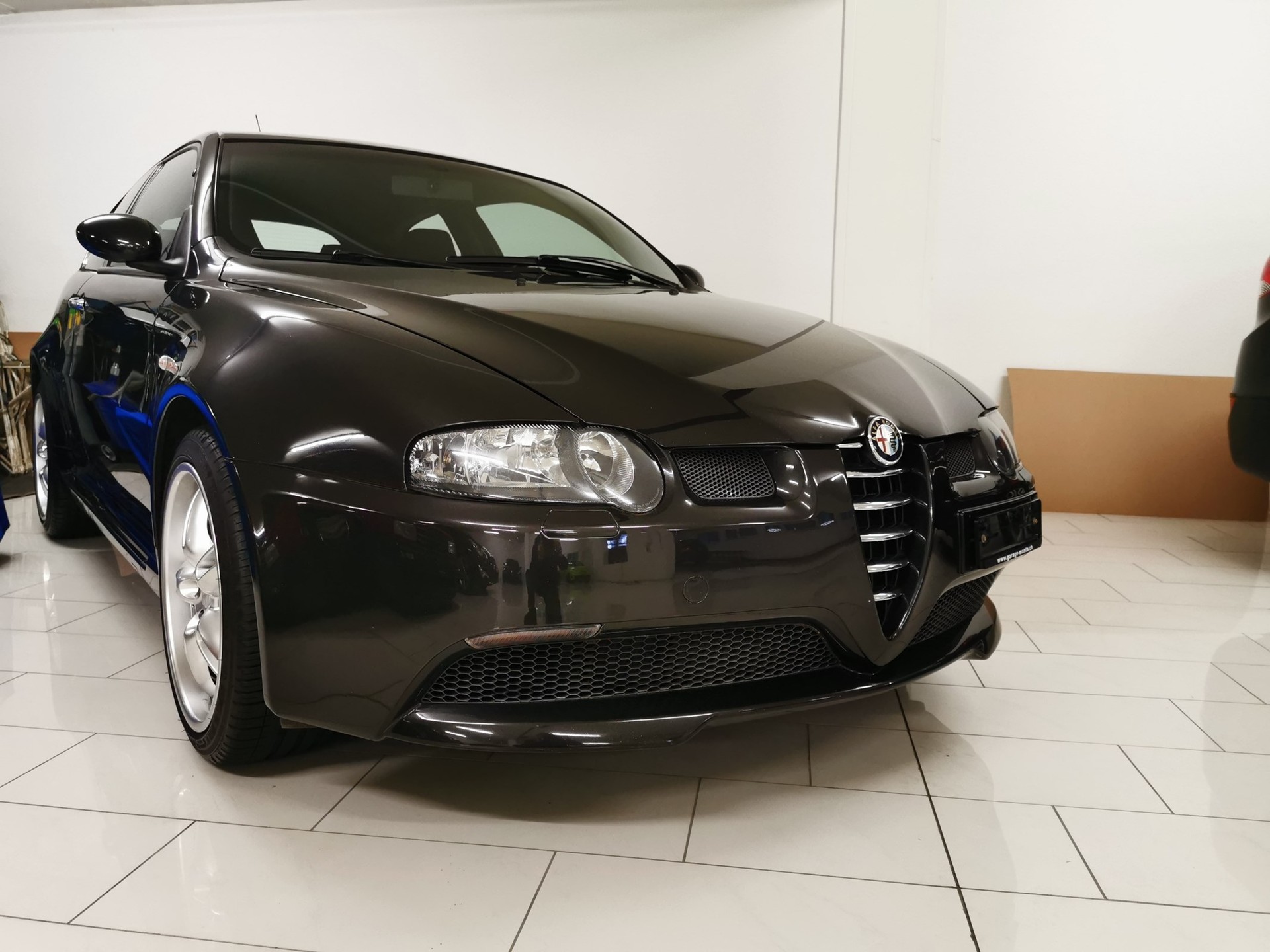 ALFA ROMEO 147 3.2 GTA-image-1