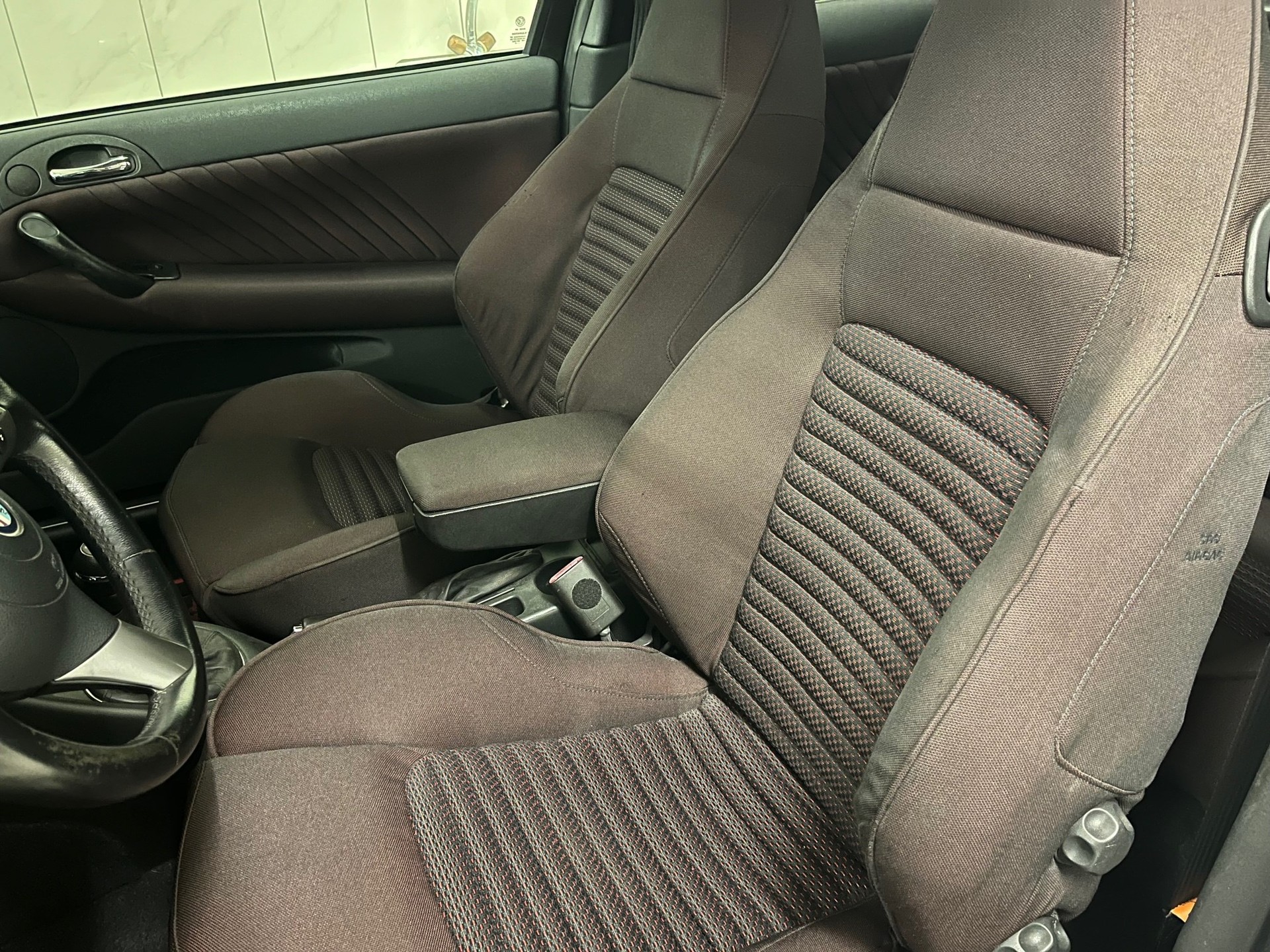 ALFA ROMEO 147 3.2 GTA-image-7