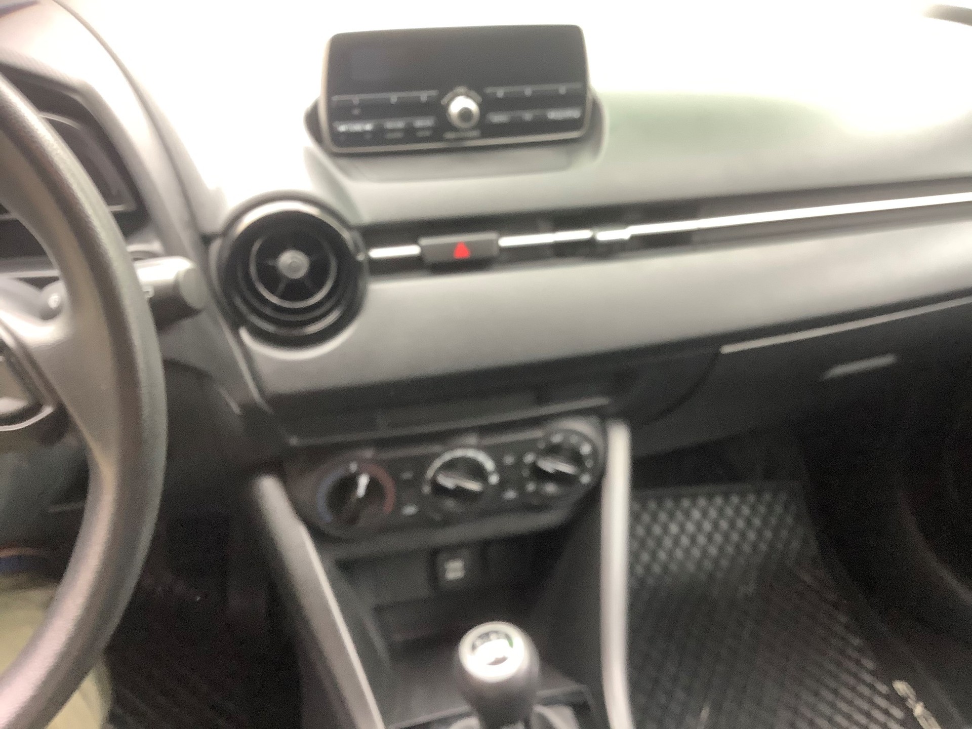 MAZDA CX-3 SKYACTIV-G 121 Ambition Plus FWD-image-5