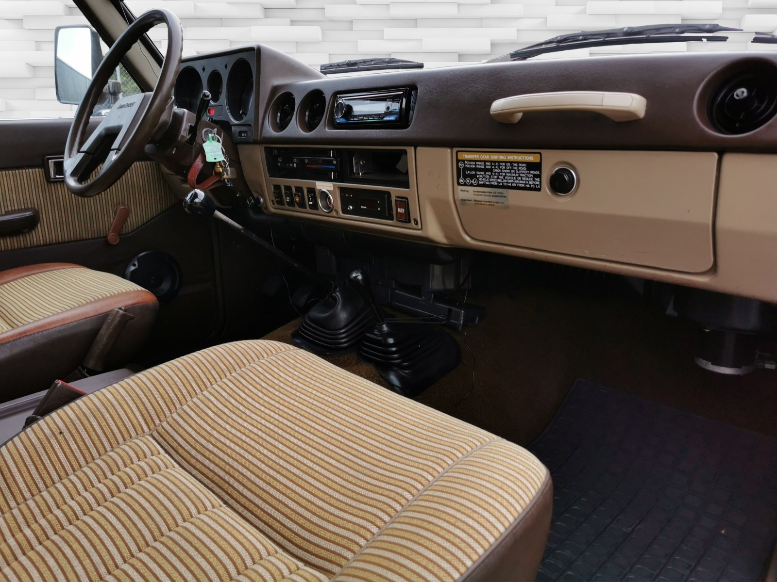 TOYOTA Land Cruiser HJ 60 Station G-image-11