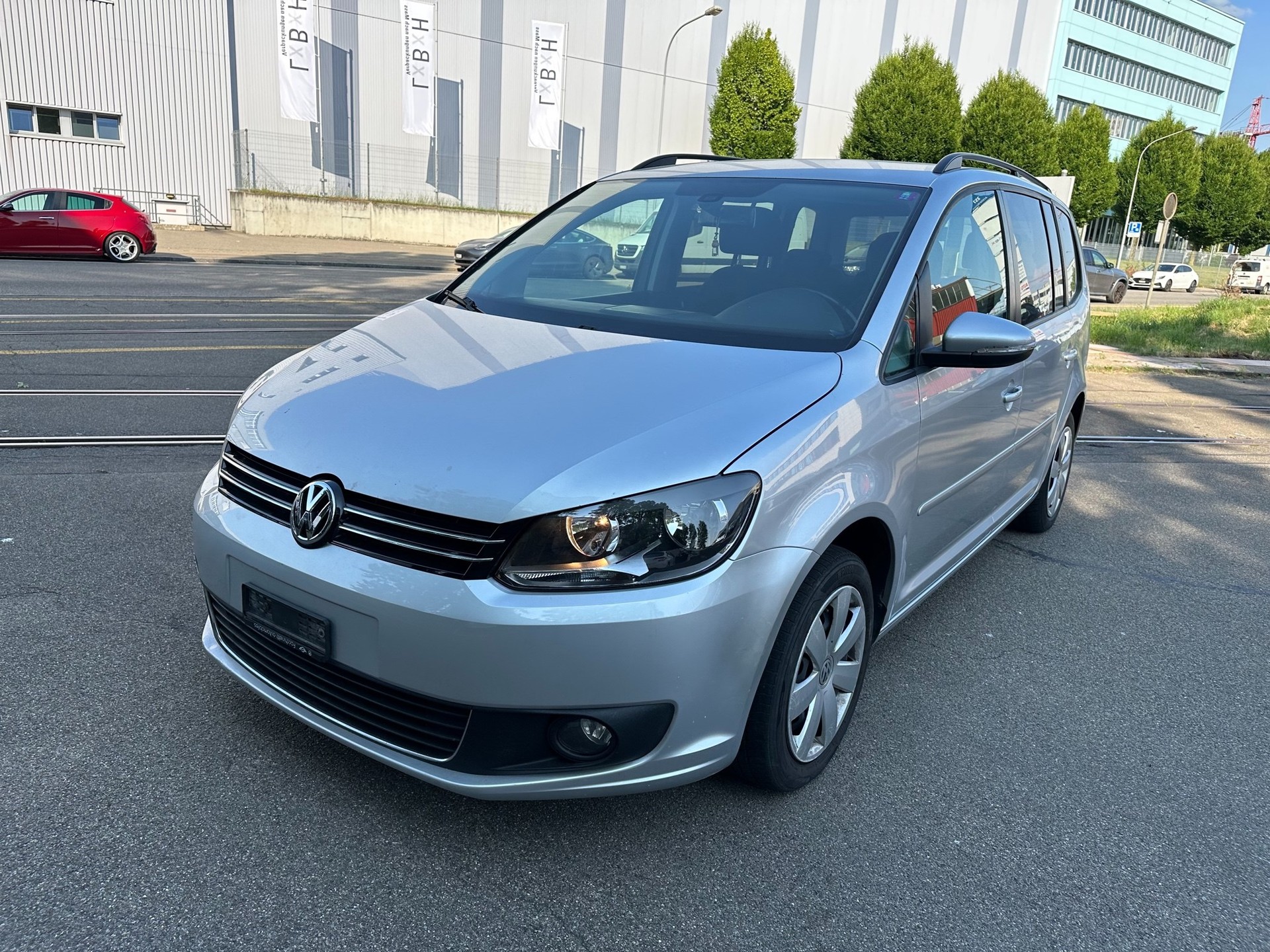 VW Touran 1.6 TDI Team DSG-image-0