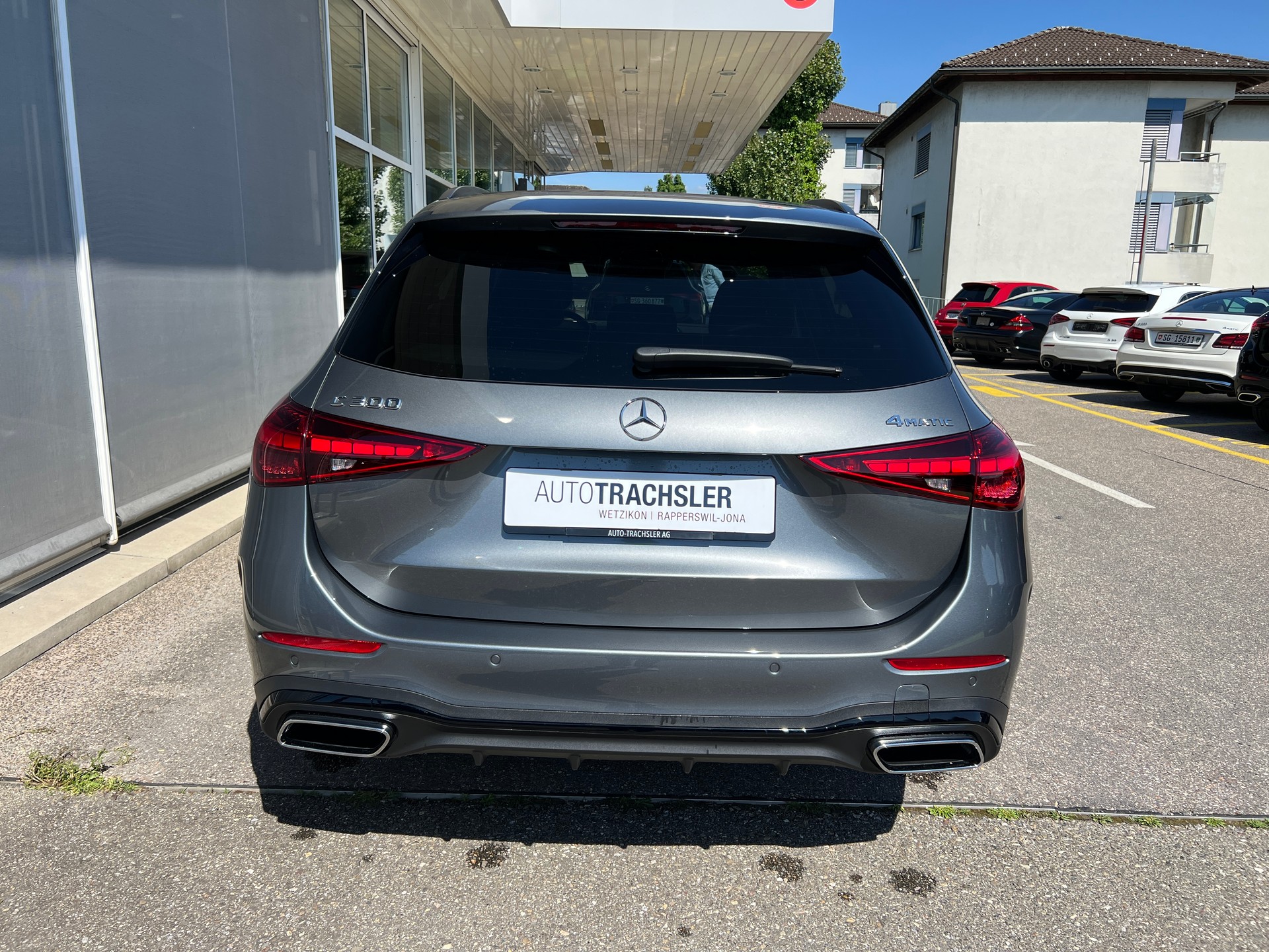 MERCEDES-BENZ C 300 T 4Matic AMG Line-image-5