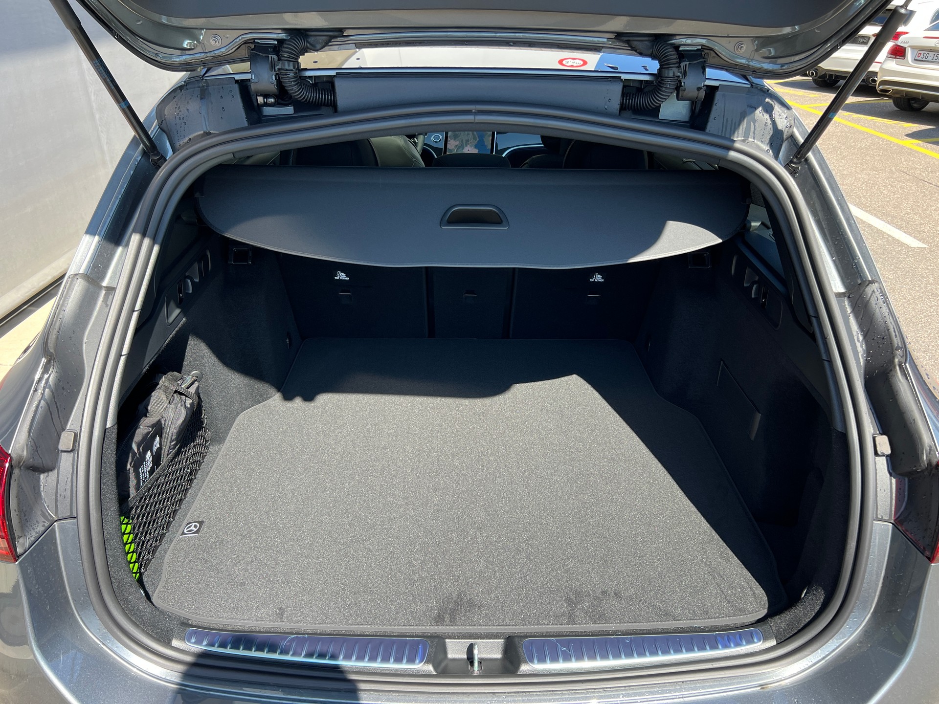 MERCEDES-BENZ C 300 T 4Matic AMG Line-image-7