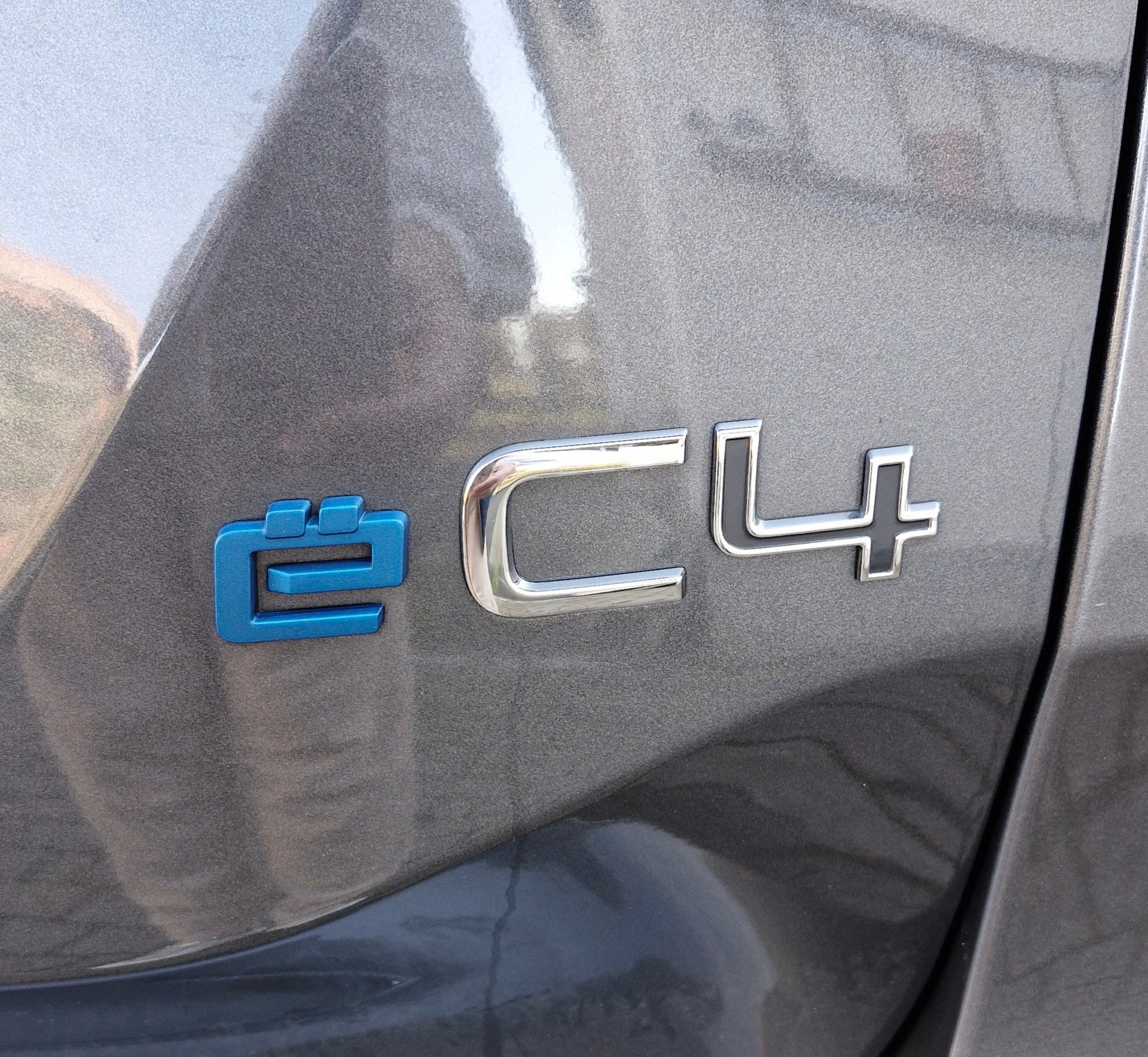 CITROEN C4 Electric Swiss Edition-image-7
