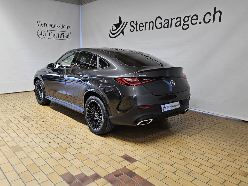 MERCEDES-BENZ GLC 220 d 4Matic AMG Line Coupé-image-2