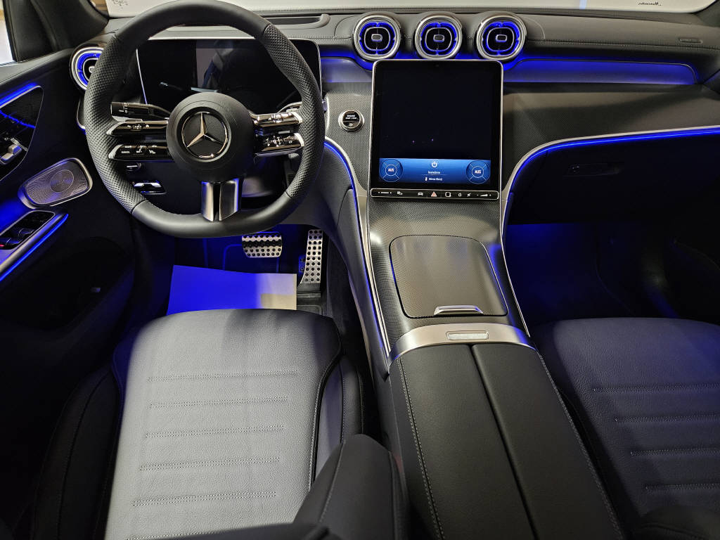 MERCEDES-BENZ GLC 220 d 4Matic AMG Line Coupé-image-5