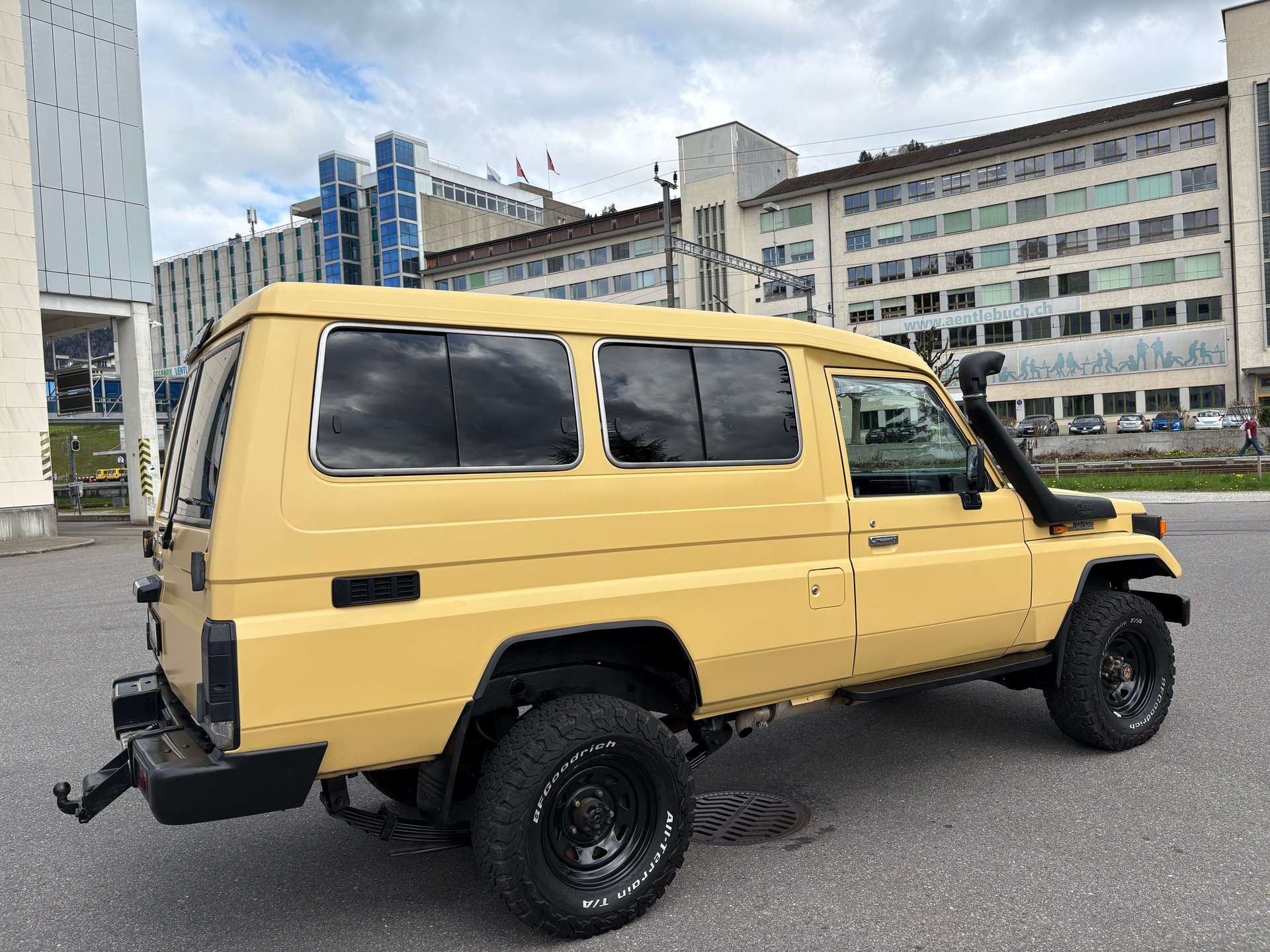 TOYOTA Land Cruiser 400 Hdt Long 4.2D-image-8