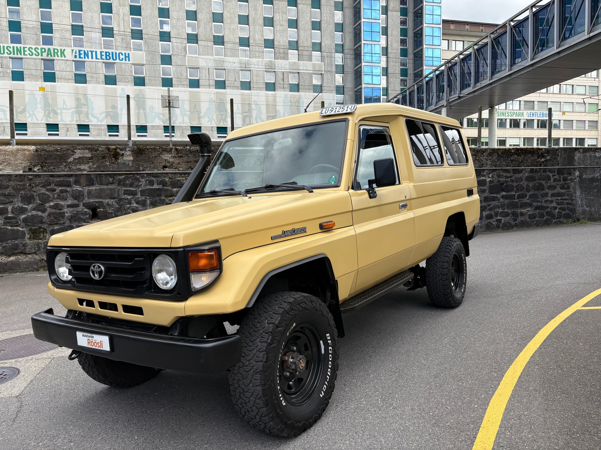 TOYOTA Land Cruiser 400 Hdt Long 4.2D-image-0