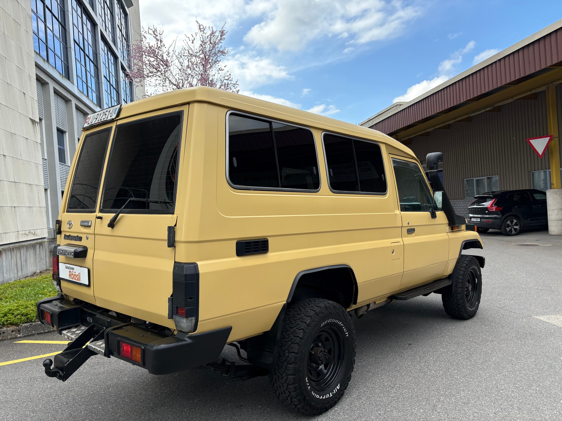 TOYOTA Land Cruiser 400 Hdt Long 4.2D-image-4