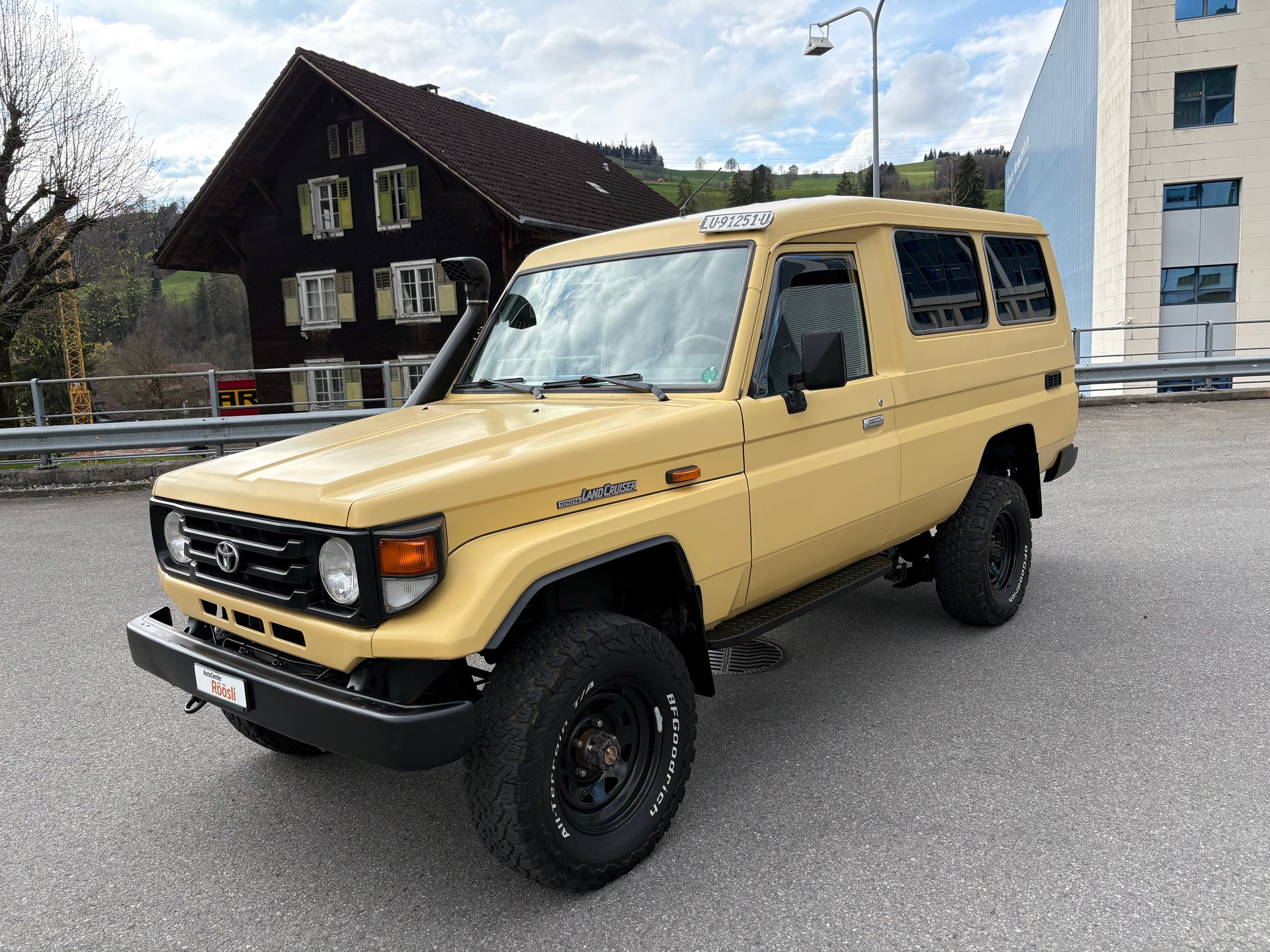 TOYOTA Land Cruiser 400 Hdt Long 4.2D-image-6