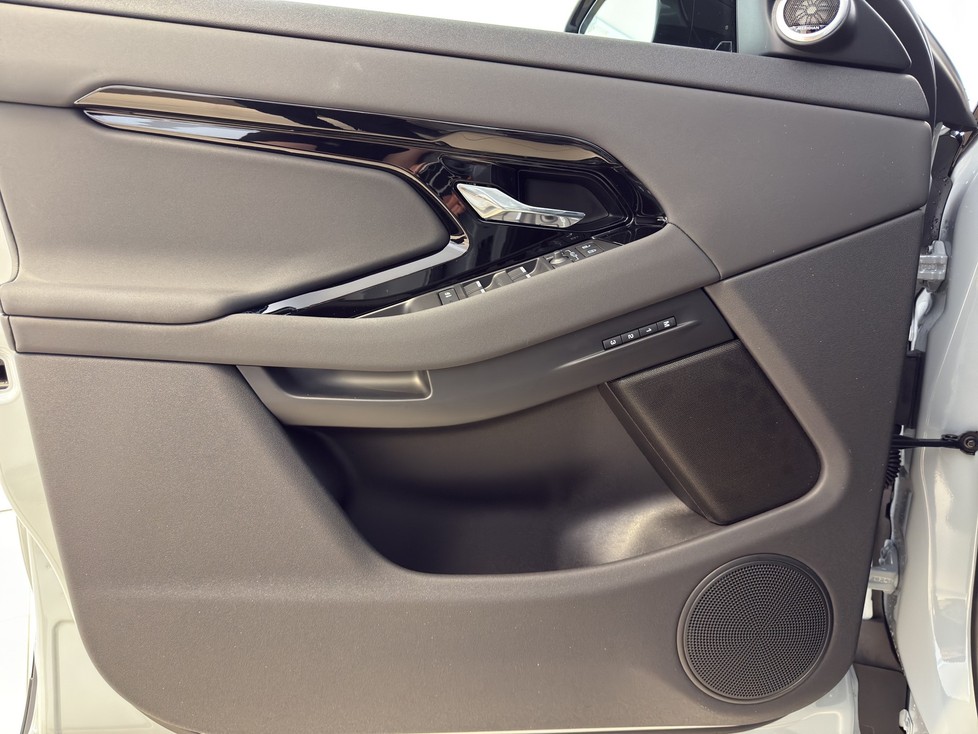 LAND ROVER Range Rover Evoque 2.0 D 200 Dynamic SE-image-8
