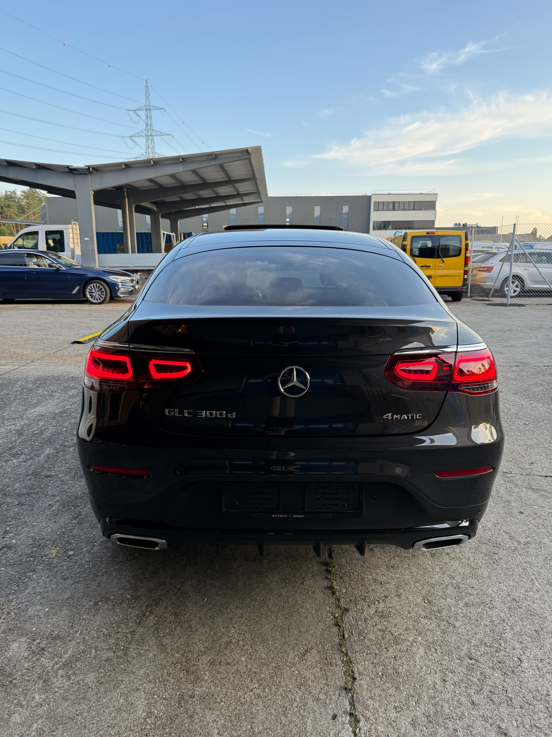 MERCEDES-BENZ GLC Coupé 300 d AMG Line 4Matic 9G-Tronic-image-4