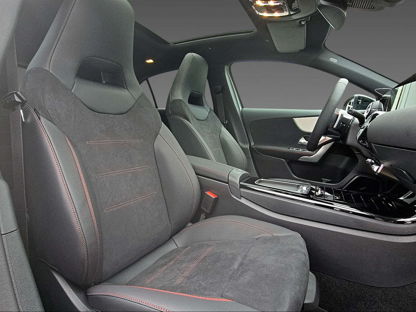 MERCEDES-BENZ A 250 4Matic 8G-DCT-image-9