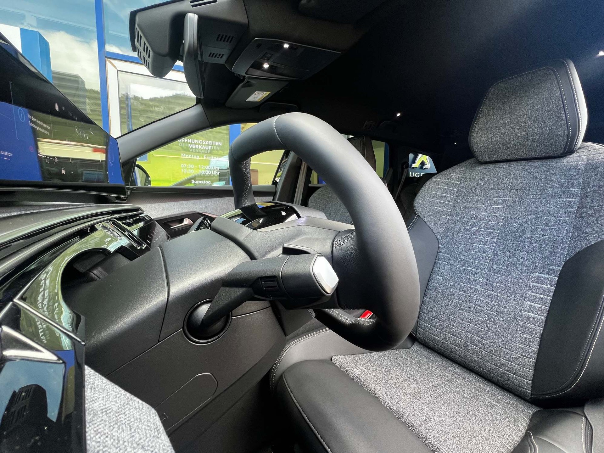 PEUGEOT 5008 1.2 Hybrid Allure Premium 8 Jahre Garantie-image-9