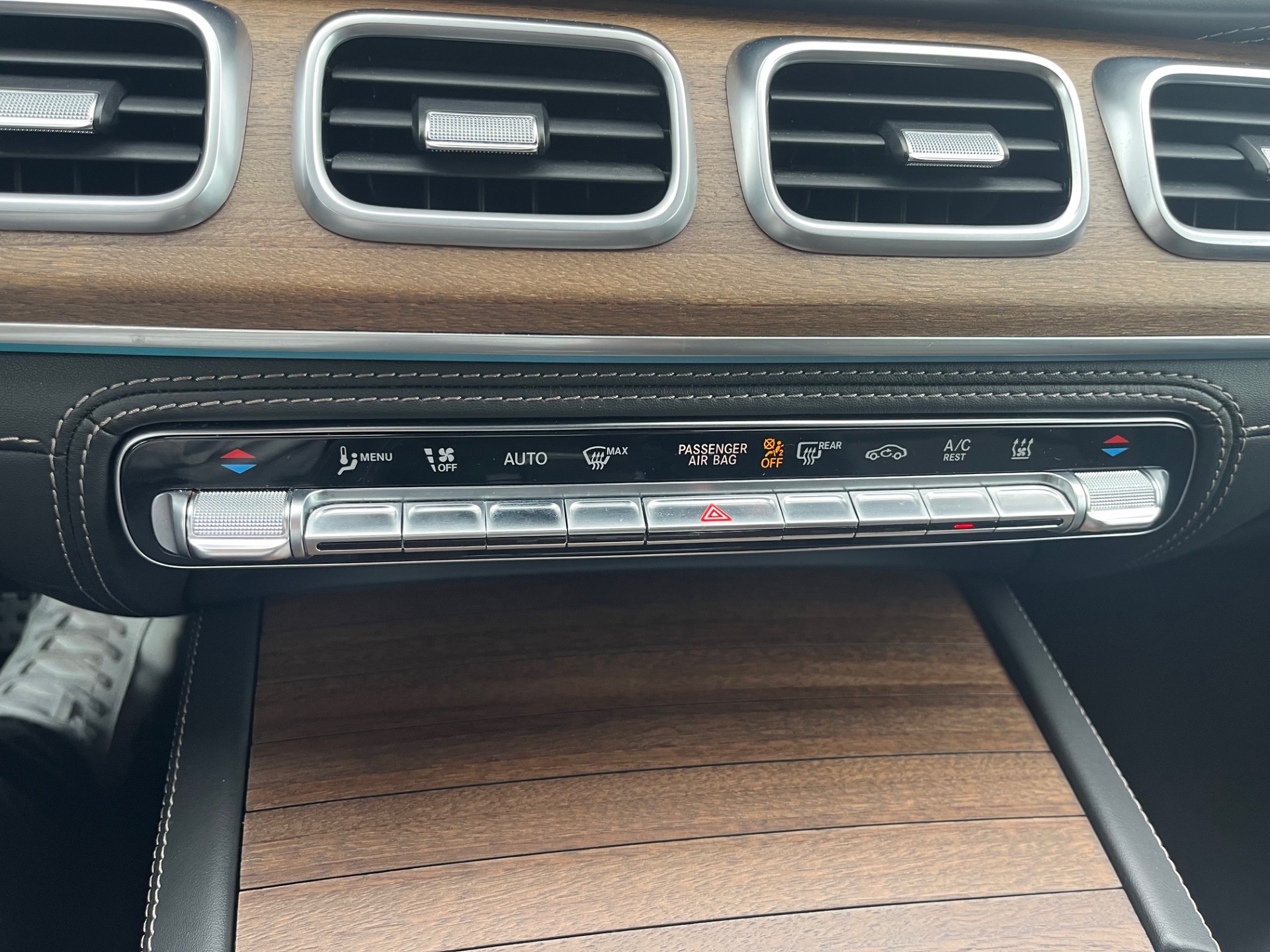 MERCEDES-BENZ GLE 63 S AMG 4Matic+ 9G-Speedshift-image-6