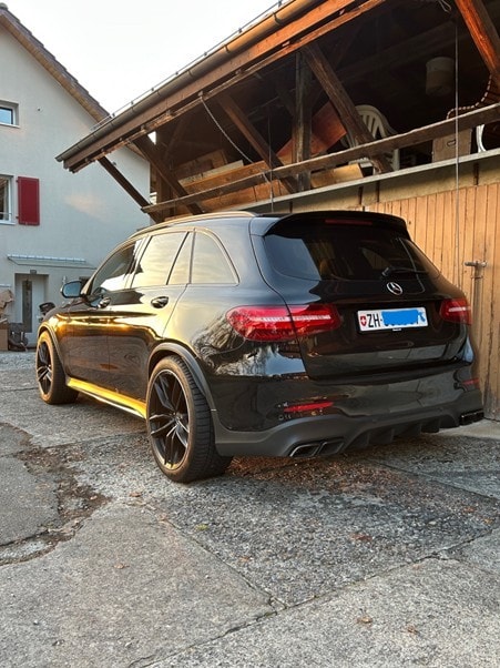MERCEDES-BENZ GLC 63 AMG 4Matic+ 9G-Tronic