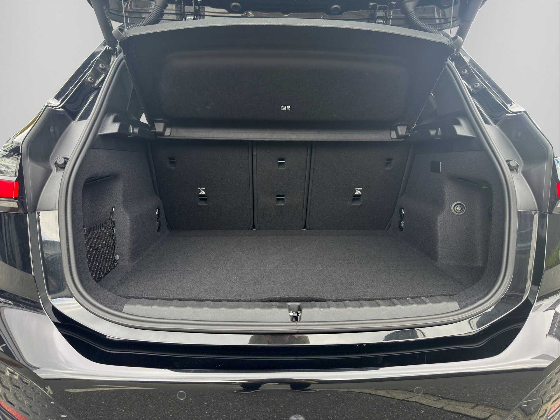 BMW 230e xDrive Active Tourer M Sport-image-18