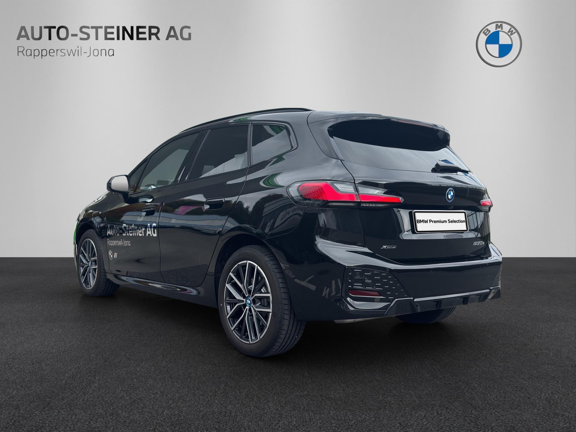 BMW 230e xDrive Active Tourer M Sport-showroom-element-2