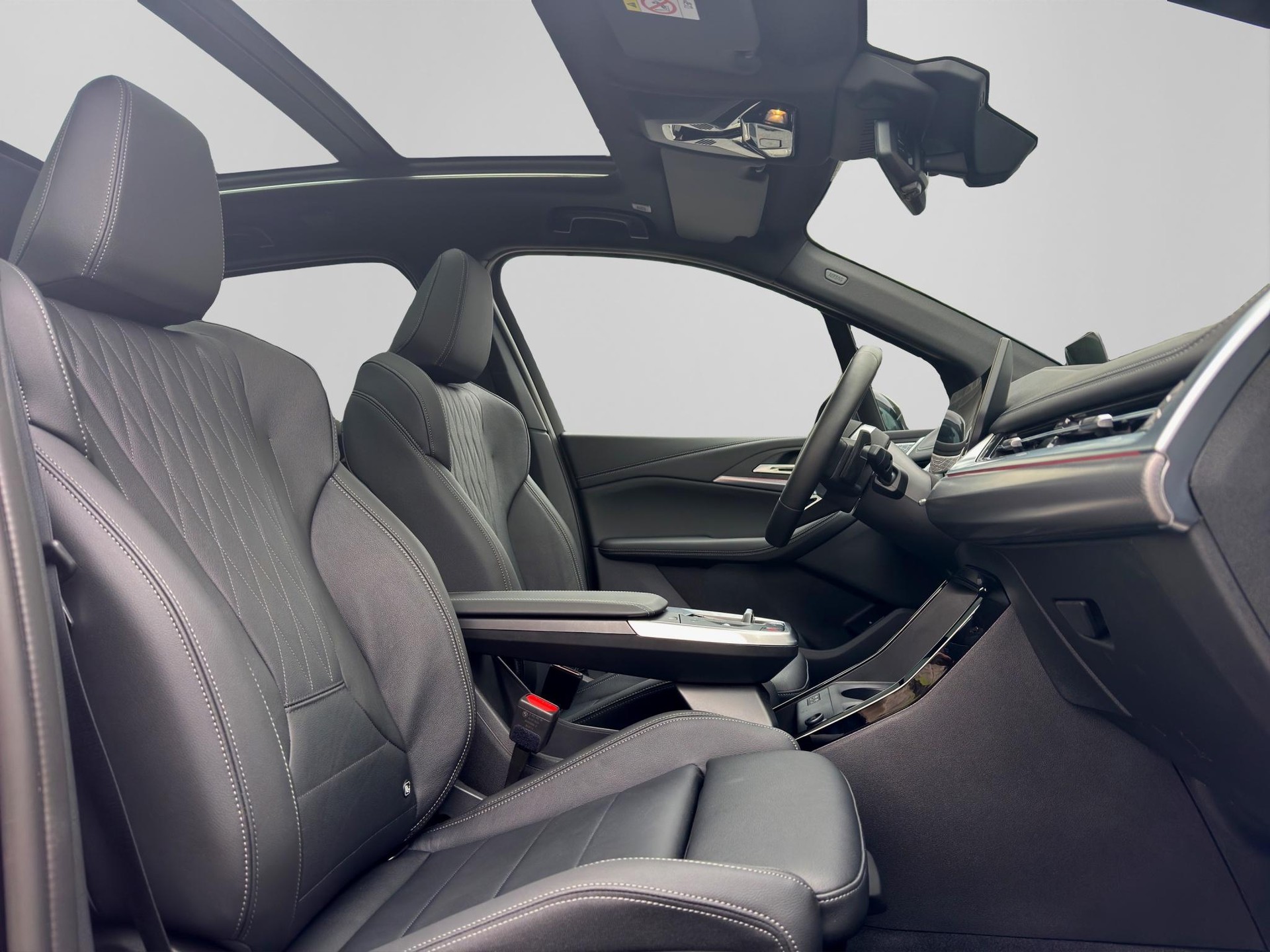 BMW 230e xDrive Active Tourer M Sport-image-14