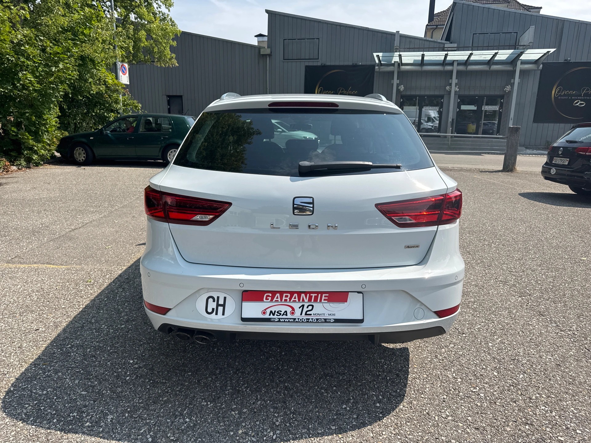 SEAT Leon ST 2.0 TDI CR Style 4Drive DSG * Gr. Navi * Xenon * Klima-auto * PDC v&h * Tempomat * Ab MFK-image-10