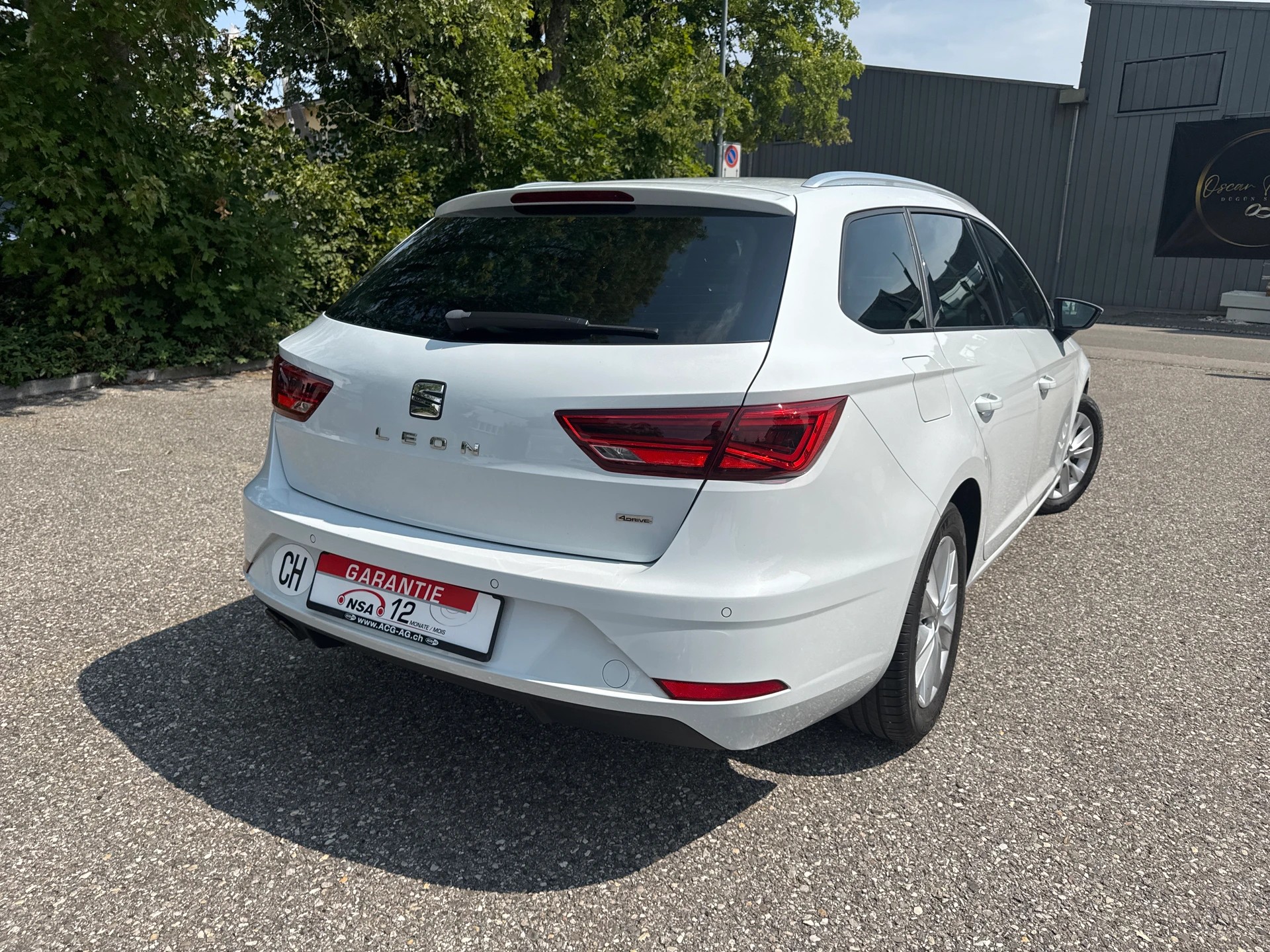 SEAT Leon ST 2.0 TDI CR Style 4Drive DSG * Gr. Navi * Xenon * Klima-auto * PDC v&h * Tempomat * Ab MFK-image-4