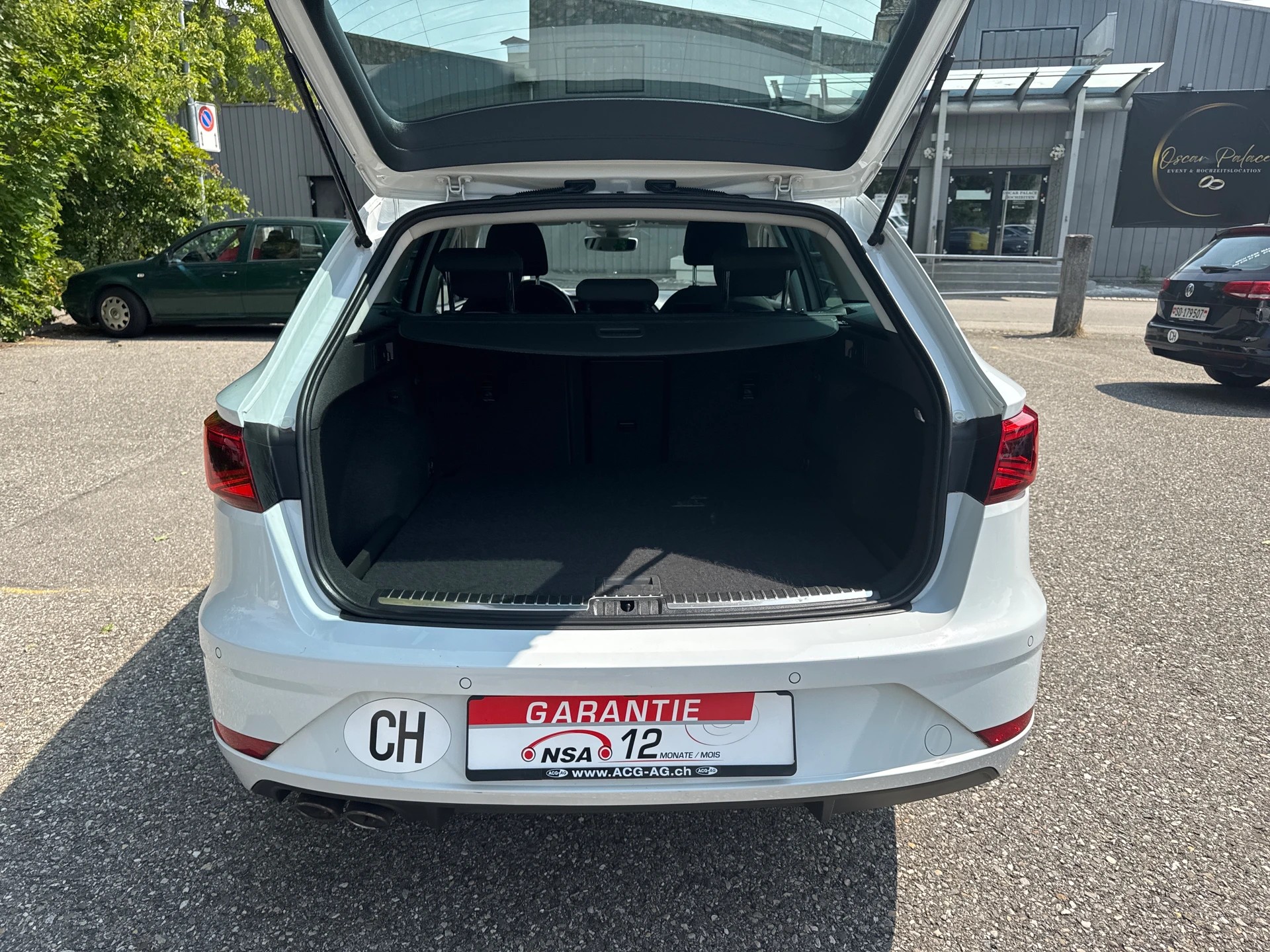 SEAT Leon ST 2.0 TDI CR Style 4Drive DSG * Gr. Navi * Xenon * Klima-auto * PDC v&h * Tempomat * Ab MFK-image-11