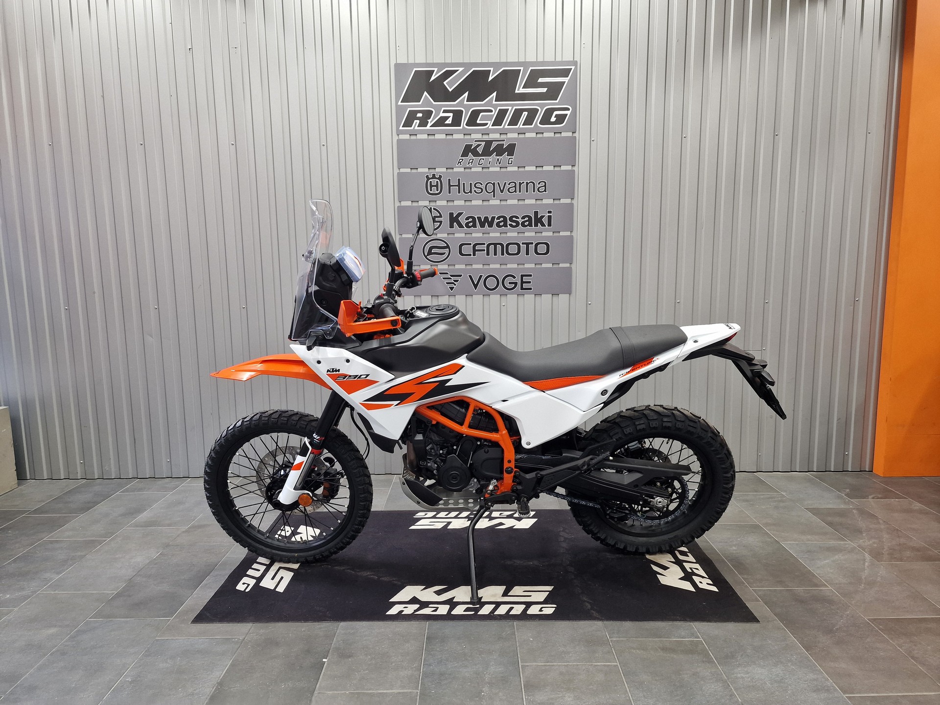 KTM 390 Adventure R-showroom-element-1