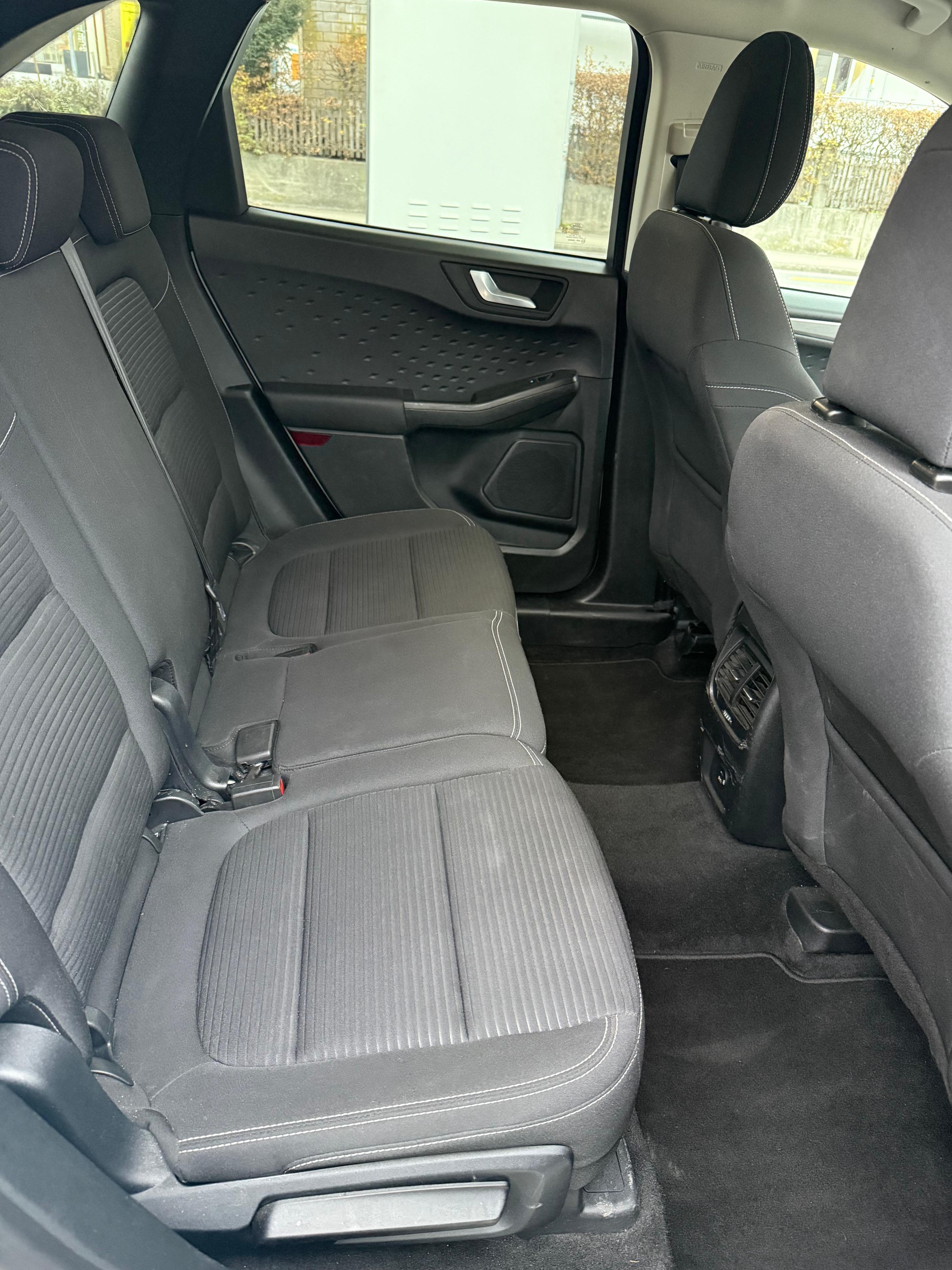 FORD Kuga 2.0 TDCi EcoBlue Titanium 4WD-image-13