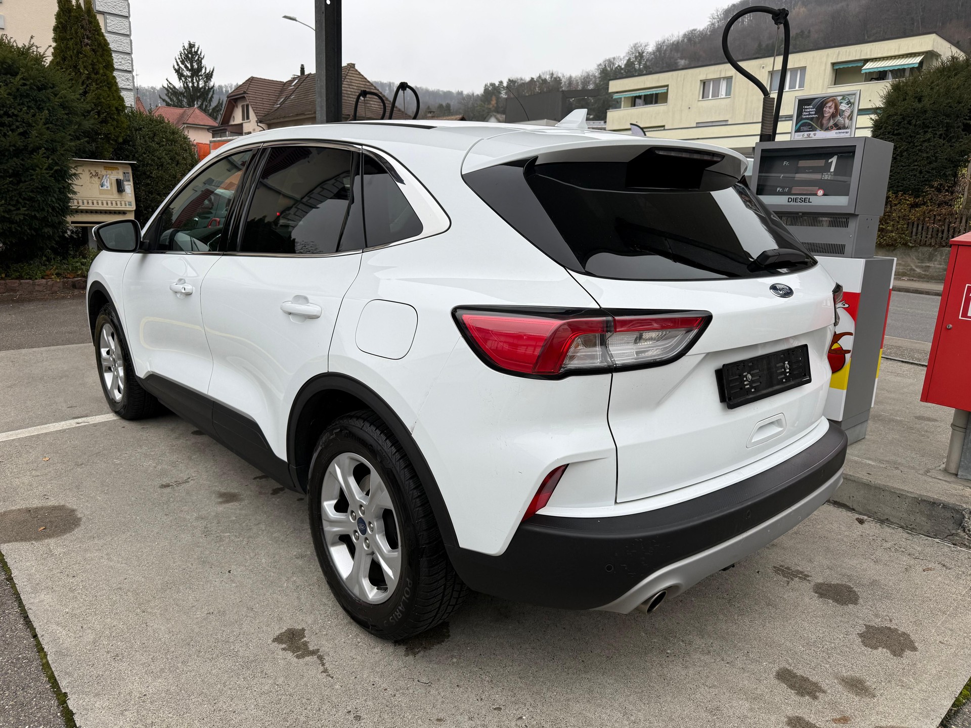 FORD Kuga 2.0 TDCi EcoBlue Titanium 4WD-image-4