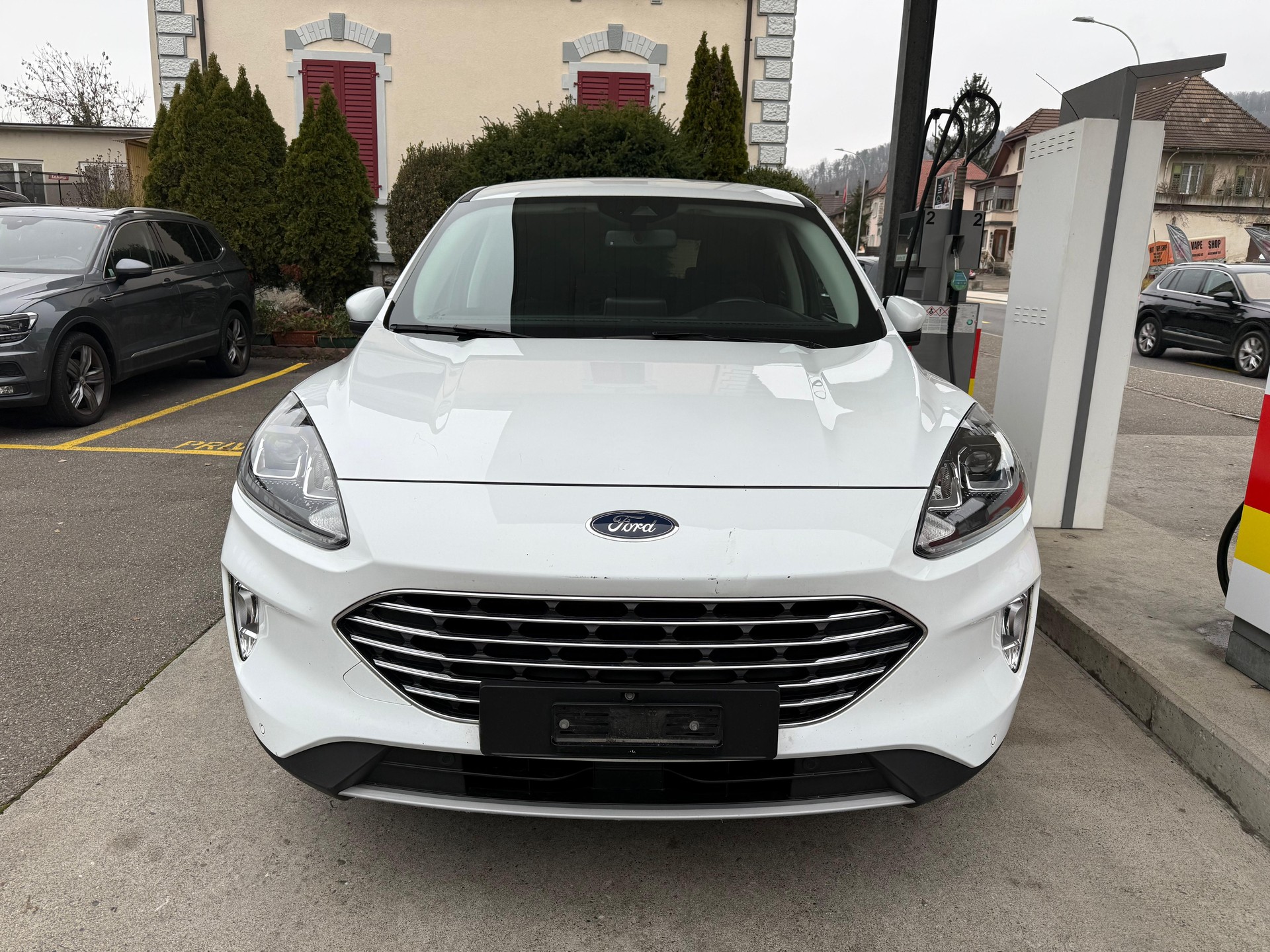 FORD Kuga 2.0 TDCi EcoBlue Titanium 4WD-image-2