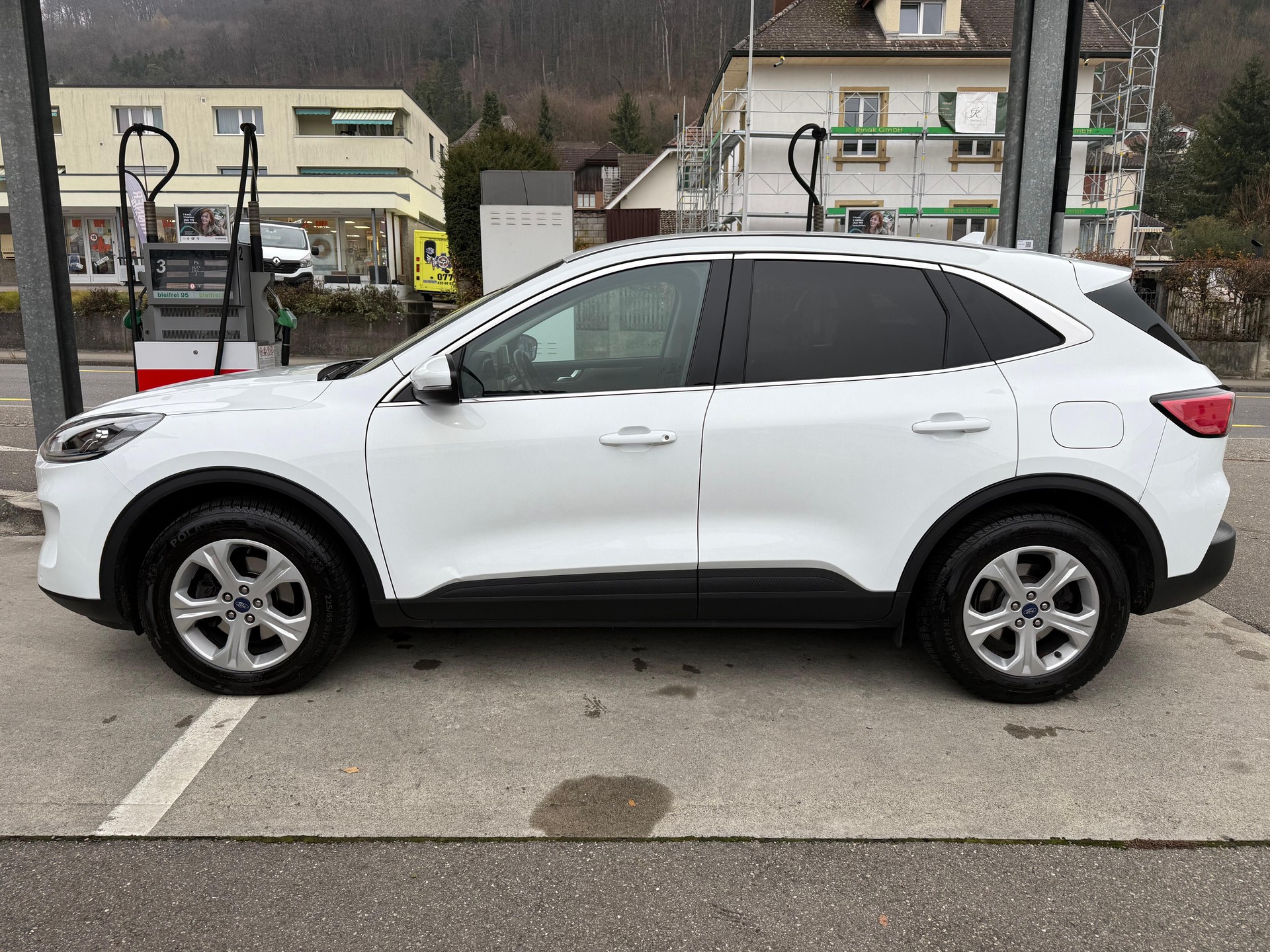 FORD Kuga 2.0 TDCi EcoBlue Titanium 4WD-image-5