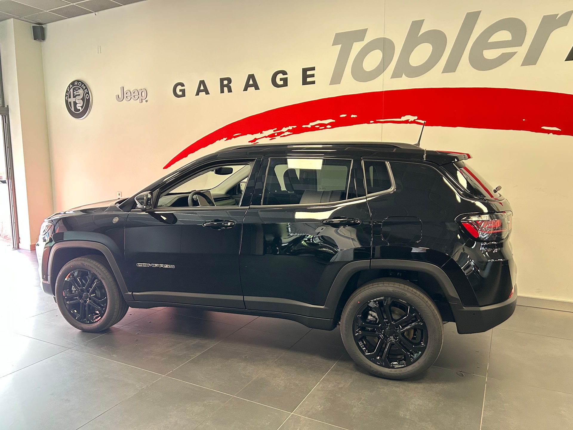 JEEP Compass 4x2 1.5 T MHEV North Star-image-10