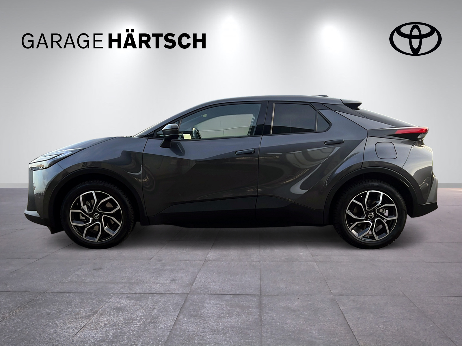 TOYOTA C-HR 2.0 PHEV Swiss Edition-image-1