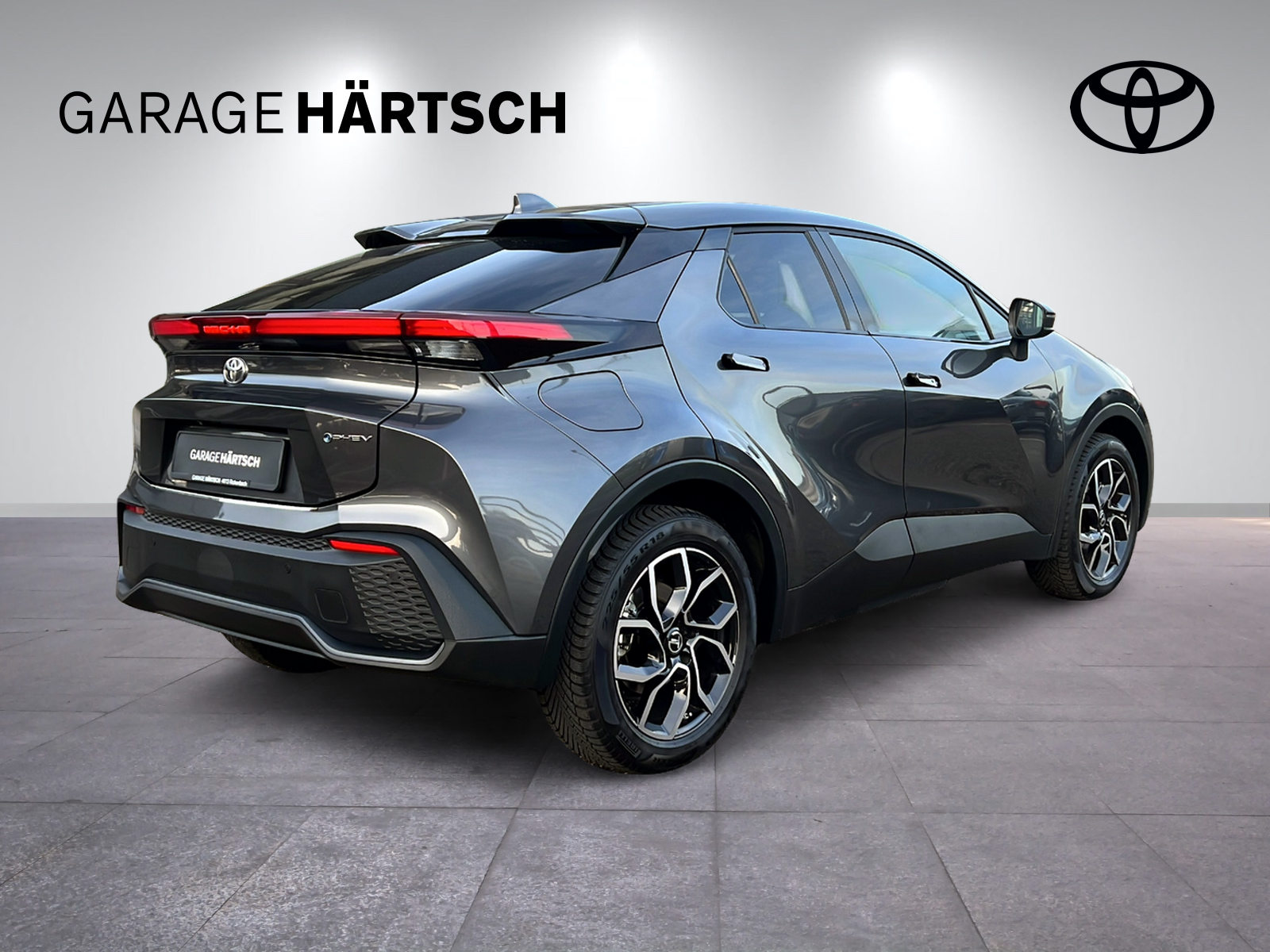 TOYOTA C-HR 2.0 PHEV Swiss Edition-image-6