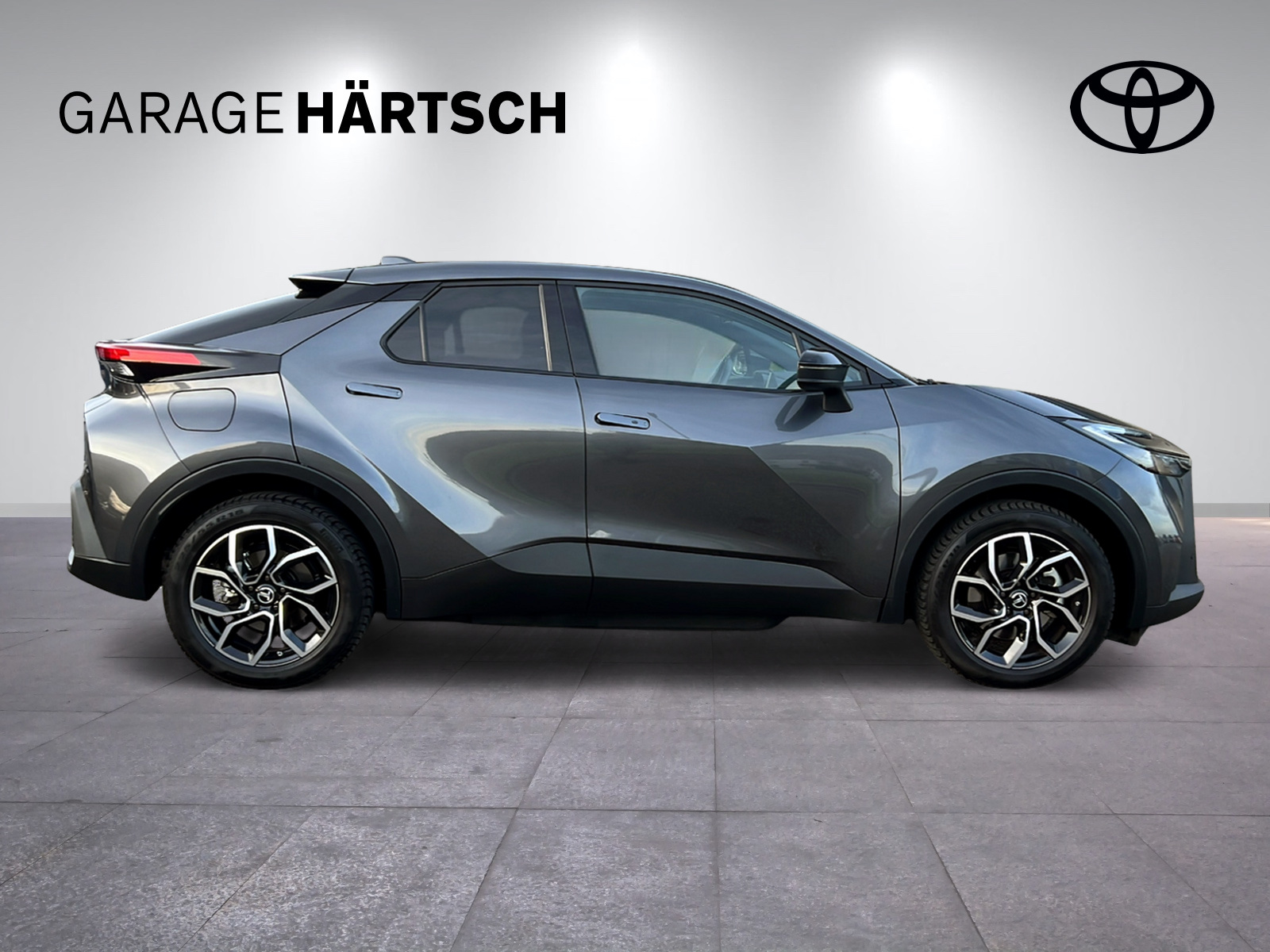 TOYOTA C-HR 2.0 PHEV Swiss Edition-image-7