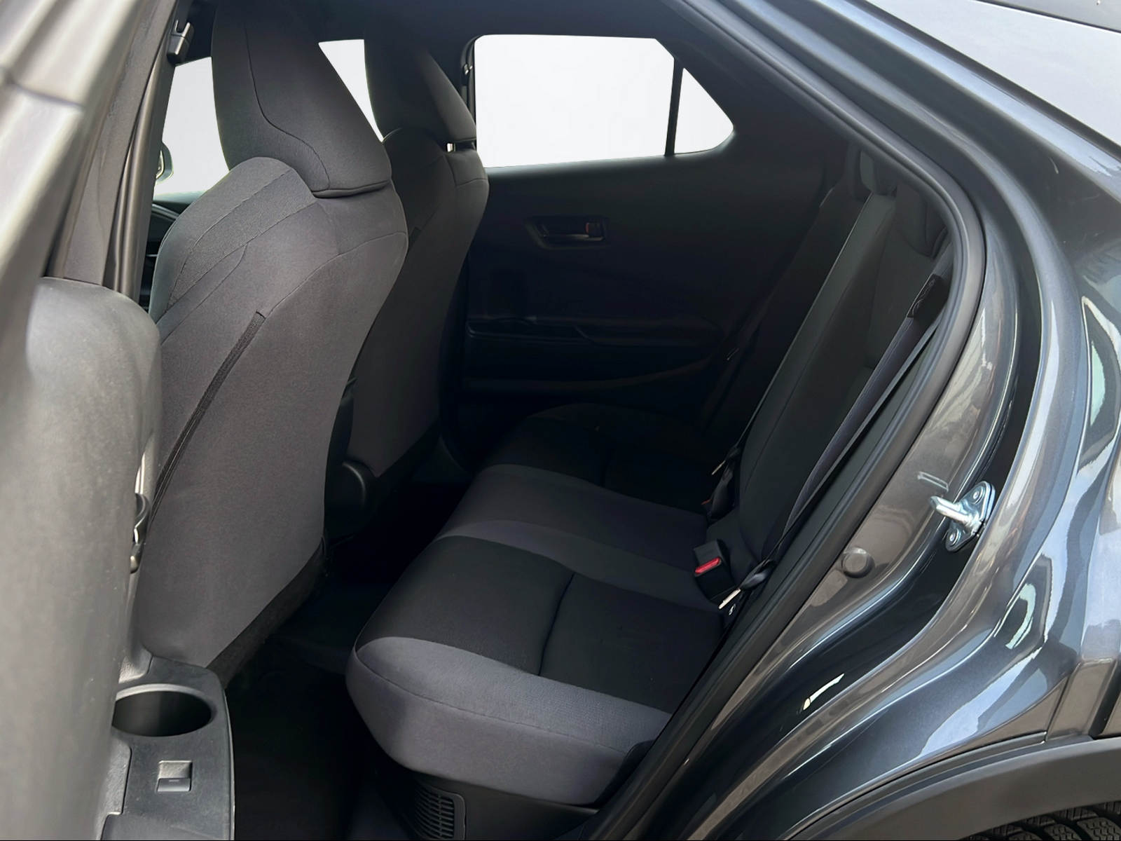 TOYOTA C-HR 2.0 PHEV Swiss Edition-image-10