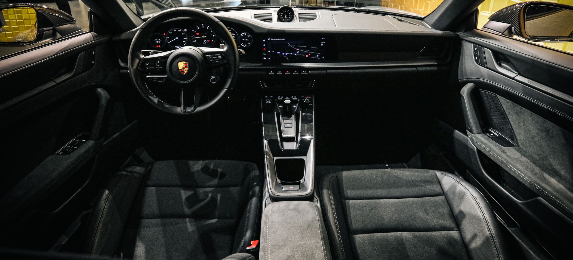PORSCHE 911 992 Carrera 4 GTS PDK-image-12