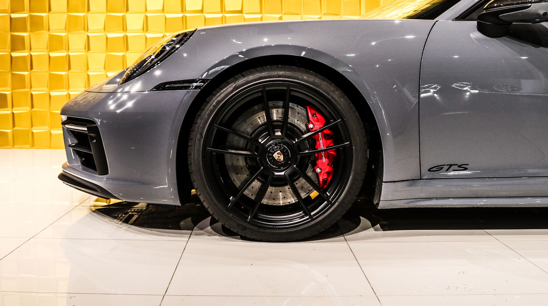 PORSCHE 911 992 Carrera 4 GTS PDK-image-8