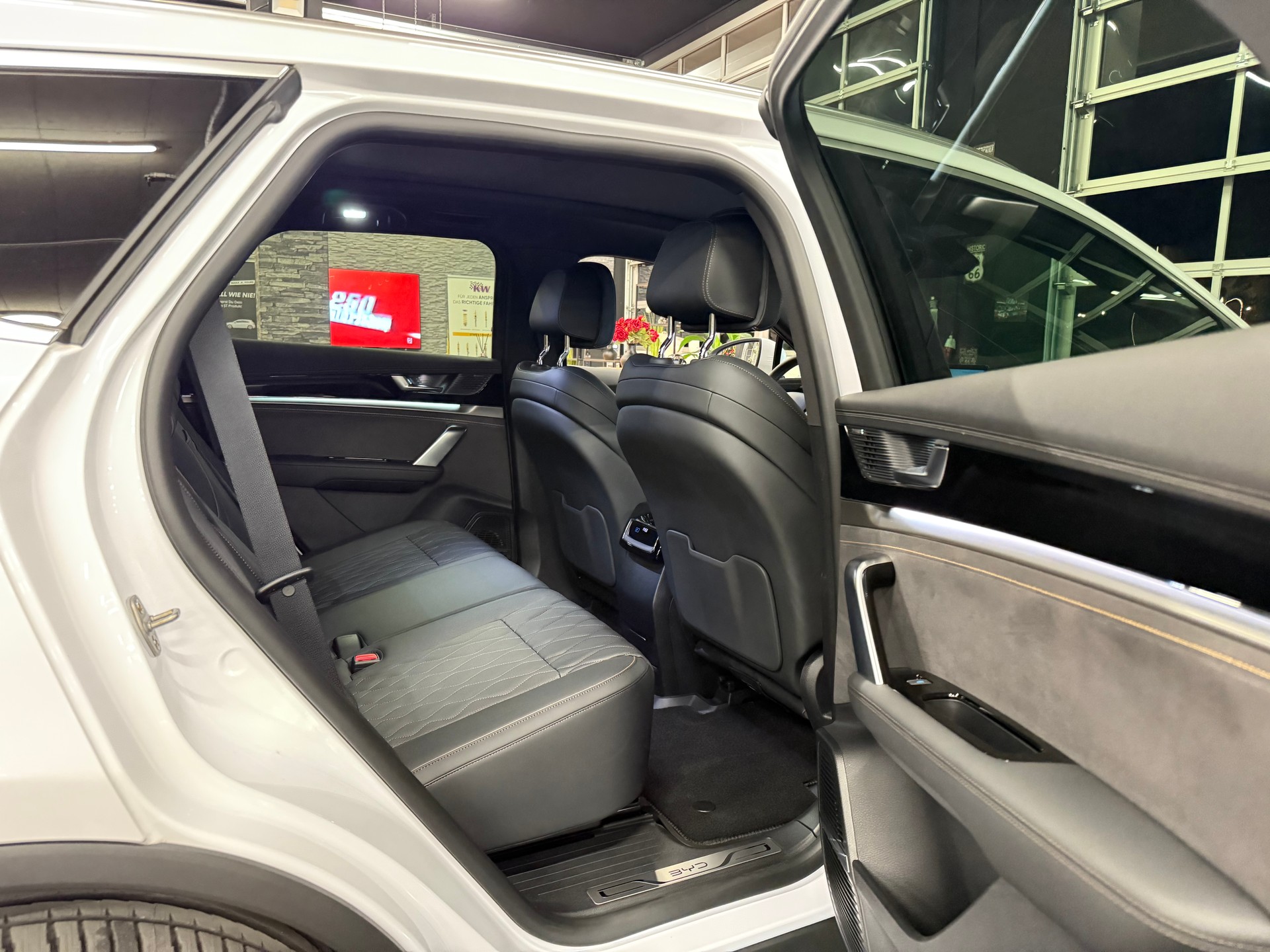 BYD TANG FLAGSHIP 7 Pl. 4x4-image-15