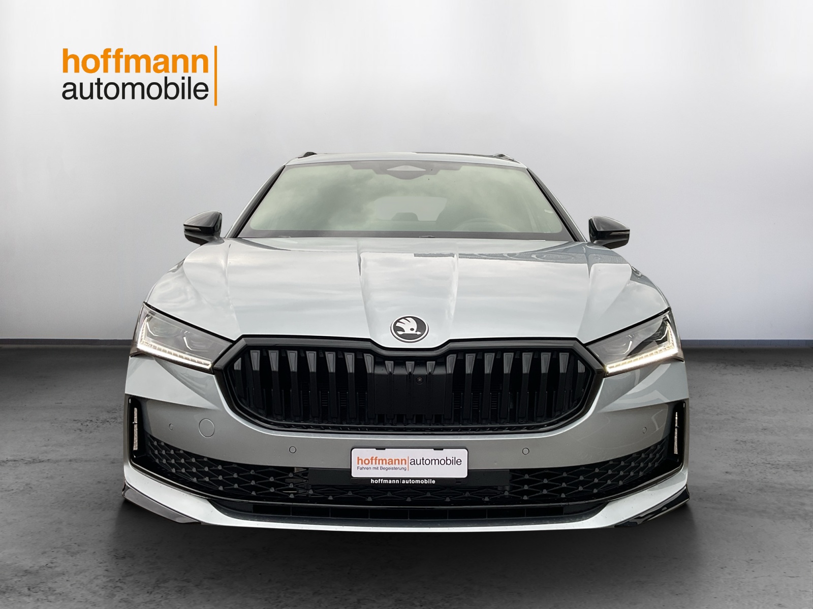 SKODA Superb Combi 1.5 TSI PHEV Sportline DSG-image-1