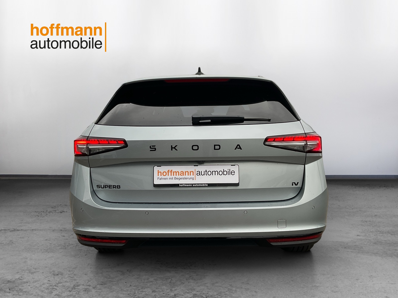 SKODA Superb Combi 1.5 TSI PHEV Sportline DSG-image-4