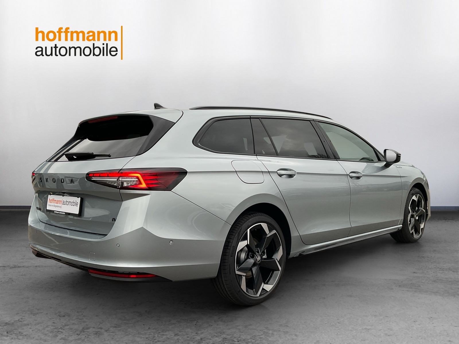 SKODA Superb Combi 1.5 TSI PHEV Sportline DSG-image-3