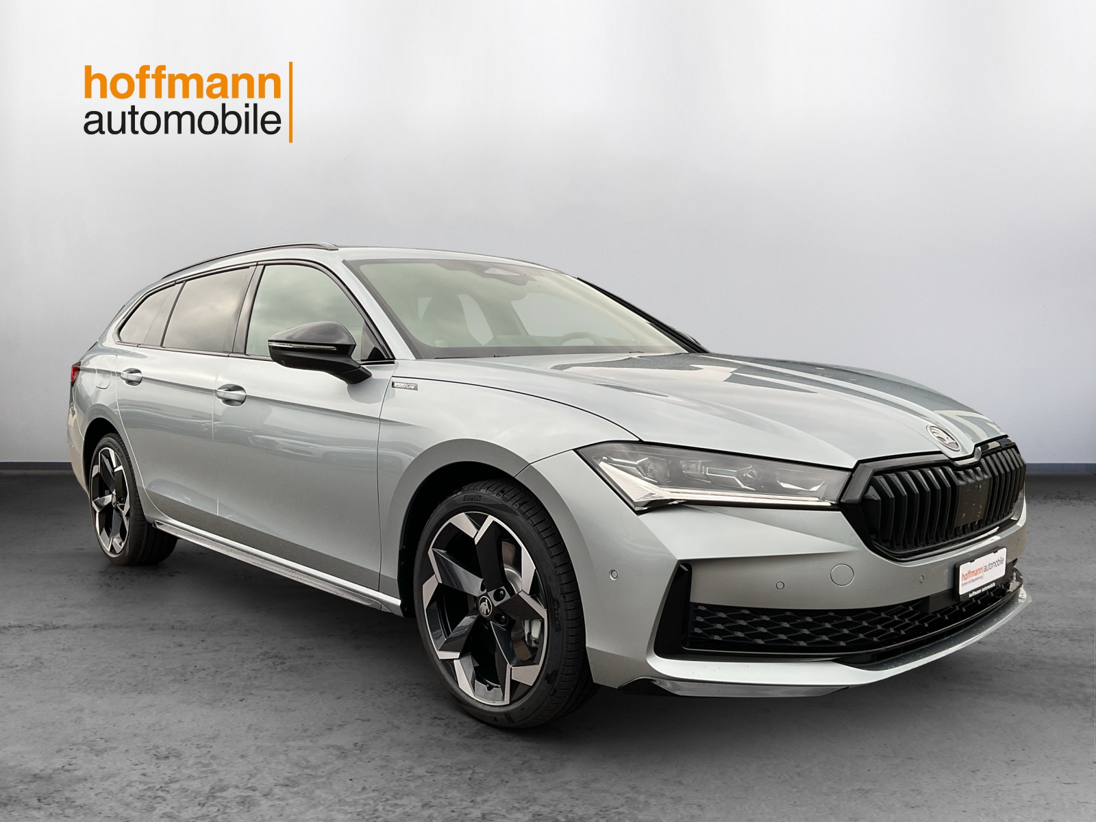 SKODA Superb Combi 1.5 TSI PHEV Sportline DSG-image-2