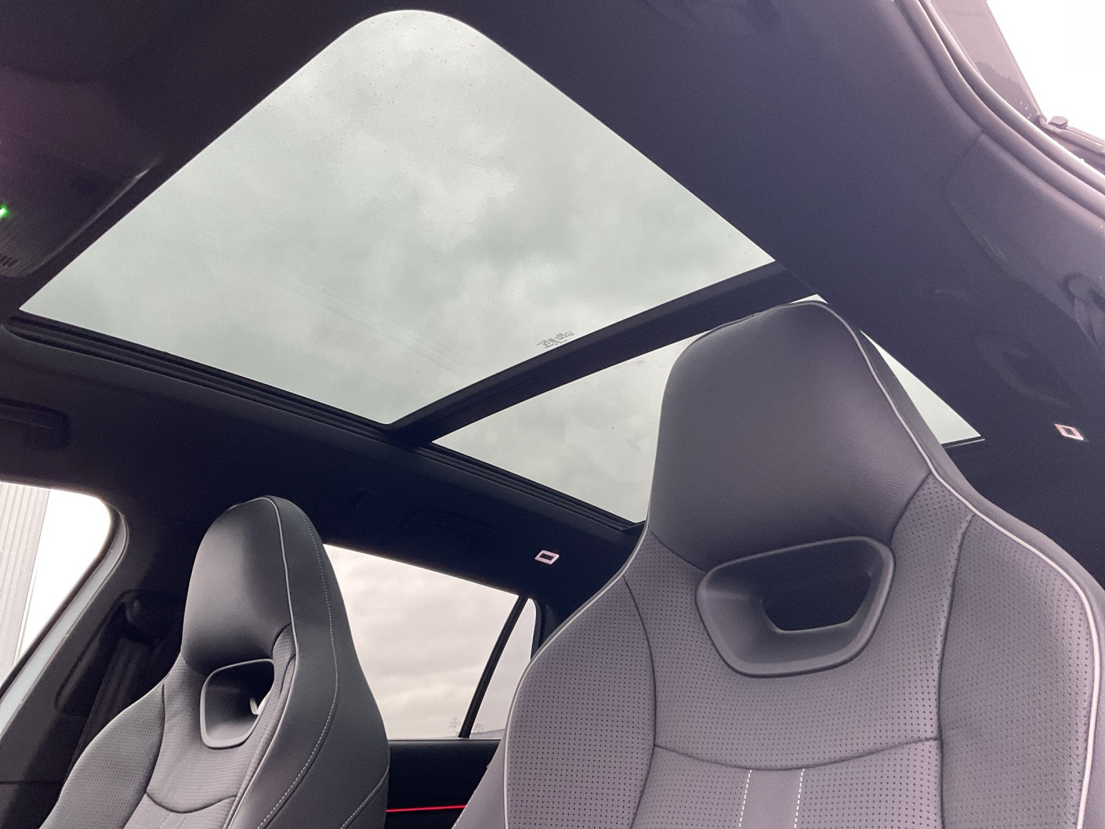 SKODA Superb Combi 1.5 TSI PHEV Sportline DSG-image-14