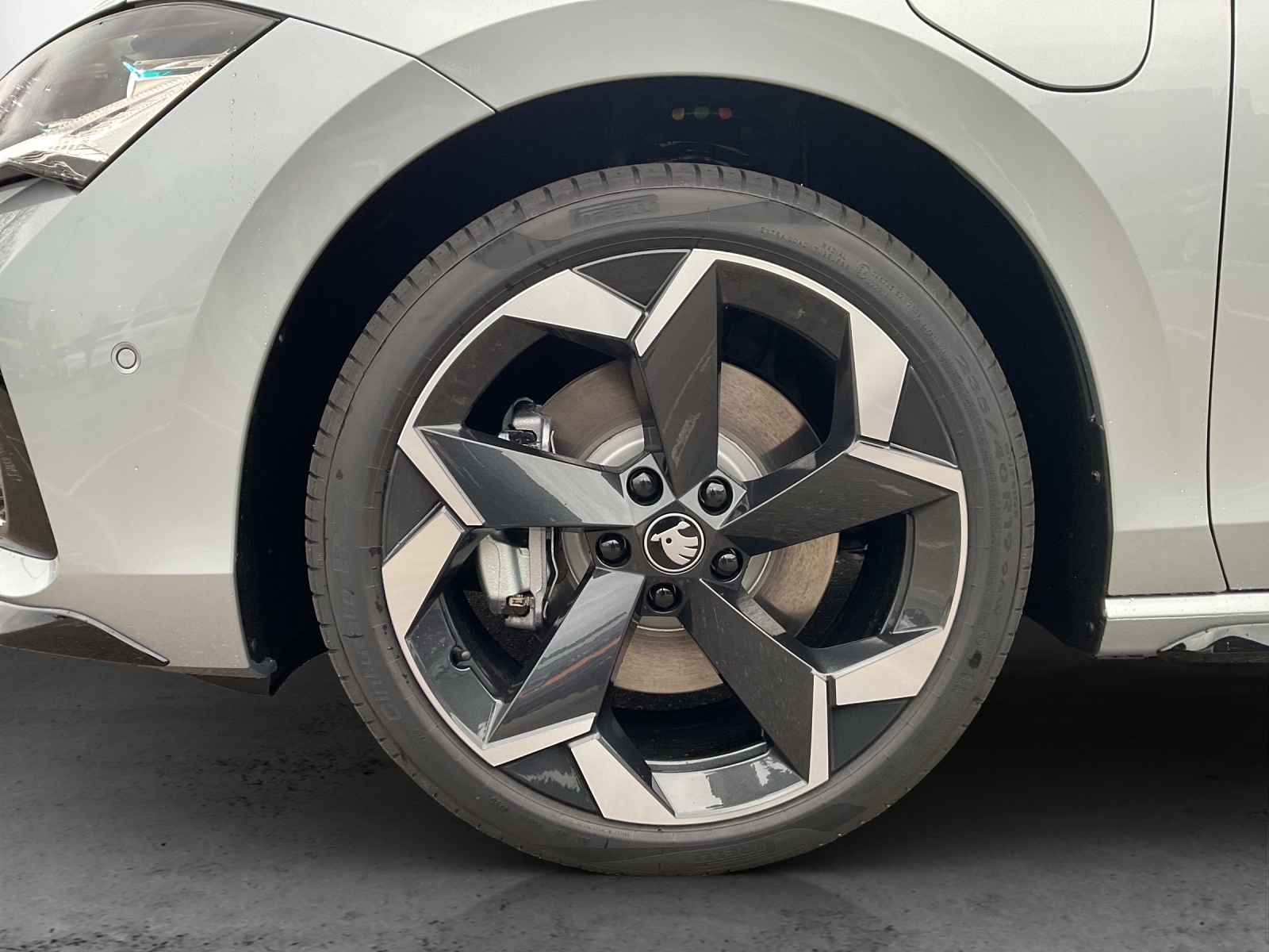 SKODA Superb Combi 1.5 TSI PHEV Sportline DSG-image-12